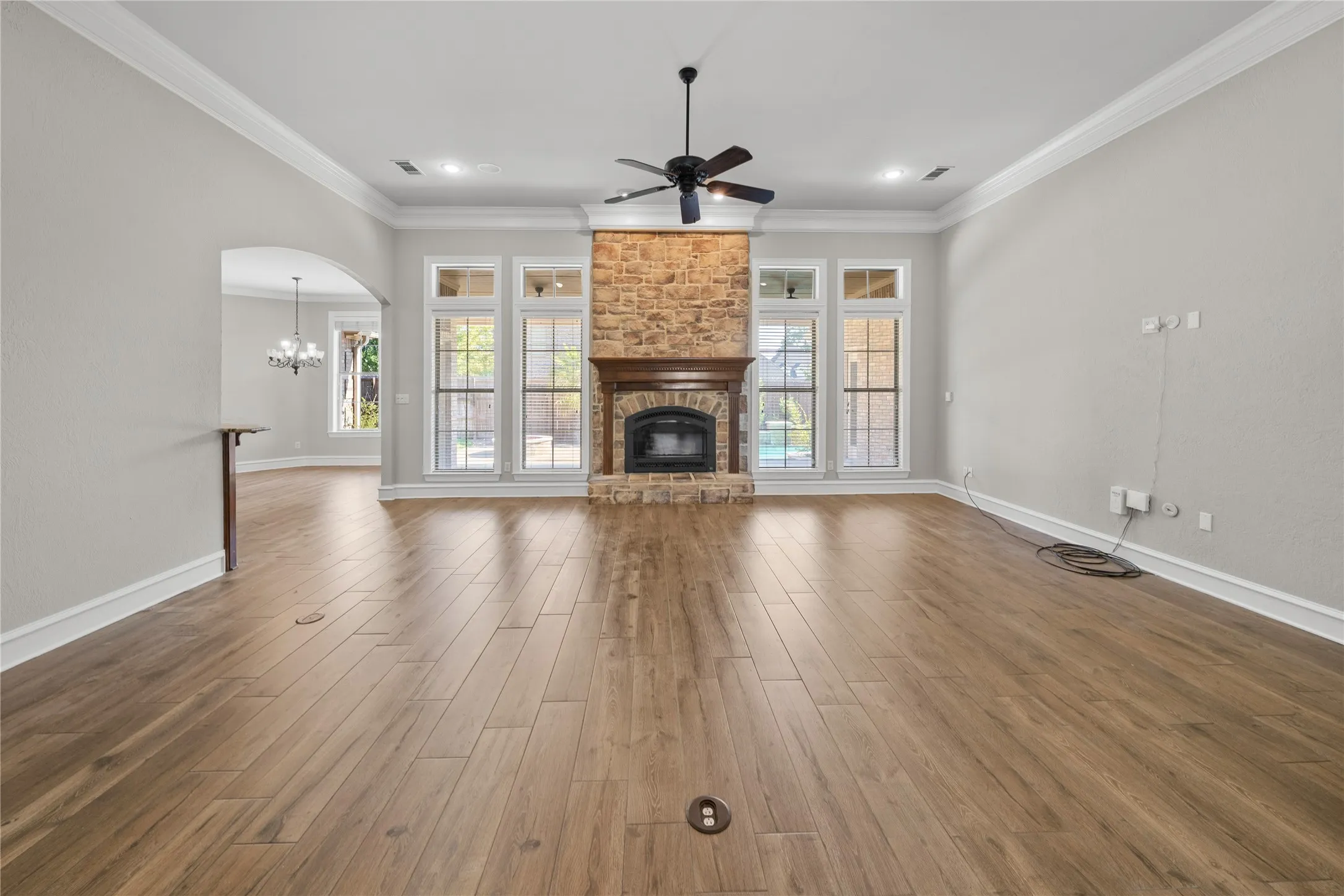 Single Family Residence For Sale in Smith County , 2322 Kingsmill Circle, Tyler, Texas 75703, 4 Bedroom, 4 Bathroom, 3 Garage spaces, 3,556 Sqft, built in 2004, mls#21384369, Real Estate Agent in Tyler, Homes For Sale in Smith county, Homes For Sale in Tyler, Realtor in Tyler Texas, Real Estate Brokerage Independent Realty Texas, Luminita Cordes Realtor