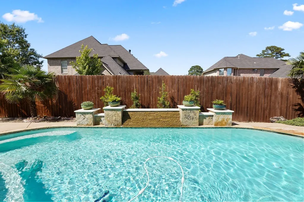 Single Family Residence For Sale in Smith County , 2322 Kingsmill Circle, Tyler, Texas 75703, 4 Bedroom, 4 Bathroom, 3 Garage spaces, 3,556 Sqft, built in 2004, mls#21384369, Real Estate Agent in Tyler, Homes For Sale in Smith county, Homes For Sale in Tyler, Realtor in Tyler Texas, Real Estate Brokerage Independent Realty Texas, Luminita Cordes Realtor