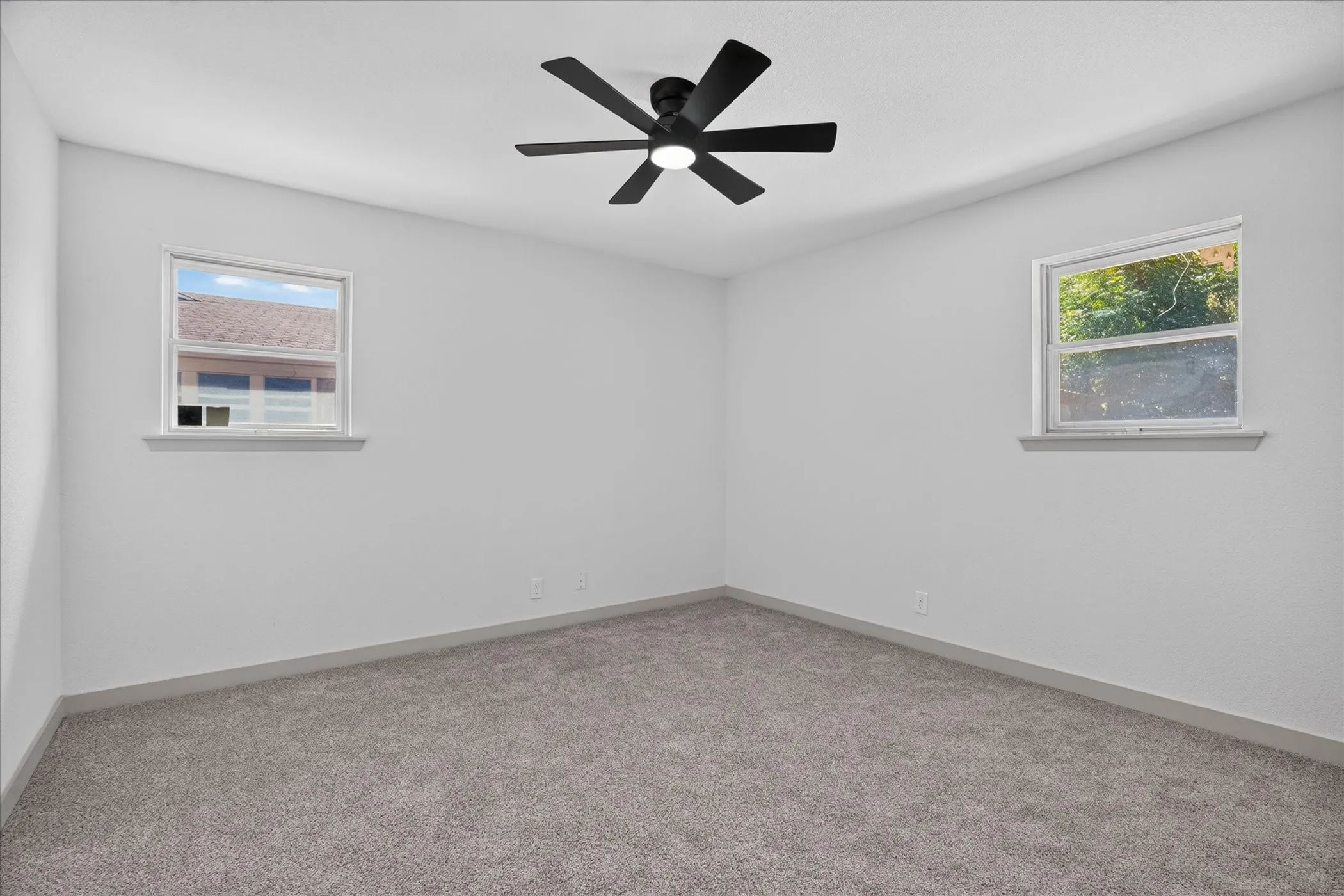 Single Family Residence For Sale in Tarrant County , 429 Fieldwood Terrace, Hurst, Texas 76053, 3 Bedroom, 2 Bathroom, 2 Garage spaces, 1,455 Sqft, built in 1960, mls#21384282, Real Estate Agent in Hurst, Homes For Sale in Tarrant county, Homes For Sale in Hurst, Realtor in Hurst Texas, Real Estate Brokerage Independent Realty Texas, Luminita Cordes Realtor