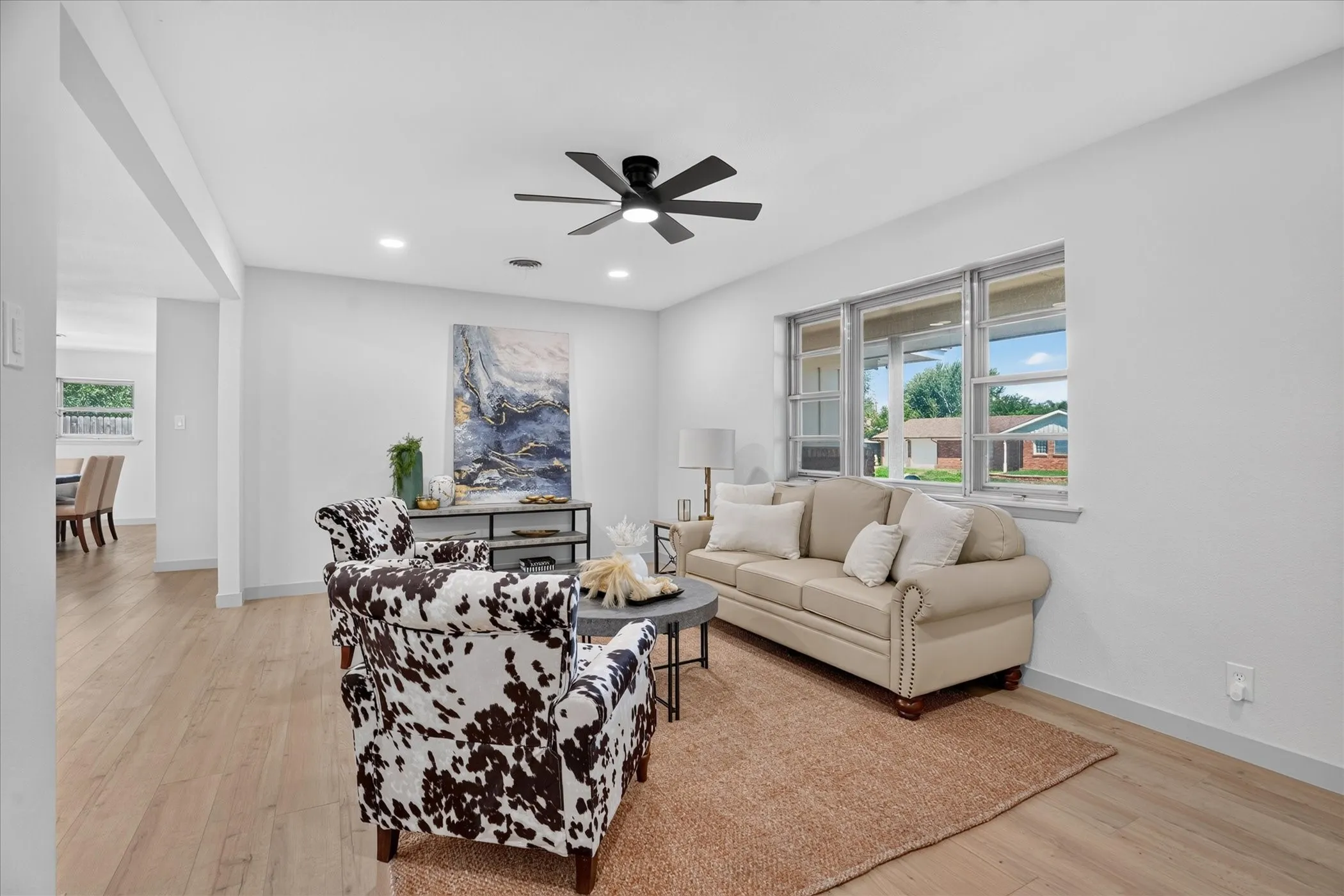 Single Family Residence For Sale in Tarrant County , 429 Fieldwood Terrace, Hurst, Texas 76053, 3 Bedroom, 2 Bathroom, 2 Garage spaces, 1,455 Sqft, built in 1960, mls#21384282, Real Estate Agent in Hurst, Homes For Sale in Tarrant county, Homes For Sale in Hurst, Realtor in Hurst Texas, Real Estate Brokerage Independent Realty Texas, Luminita Cordes Realtor