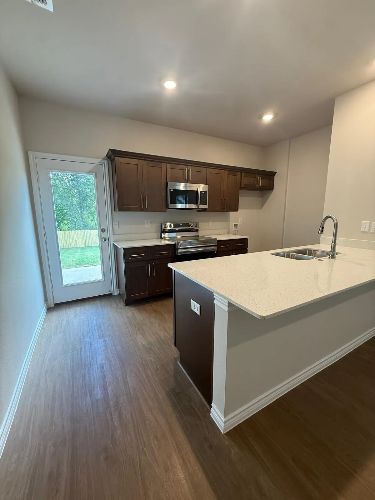 Single Family Residence For Rent in Gregg County , 2703 southern oaks drive, Longview, Texas 75604, 4 Bedroom, 2 Bathroom, 2 Garage spaces, 1,454 Sqft, built in 2026, mls#21384374, Real Estate Agent in Longview, Homes For Rent in Gregg county, Homes For Rent in Longview, Realtor in Longview Texas, Real Estate Brokerage Independent Realty Texas, Luminita Cordes Realtor