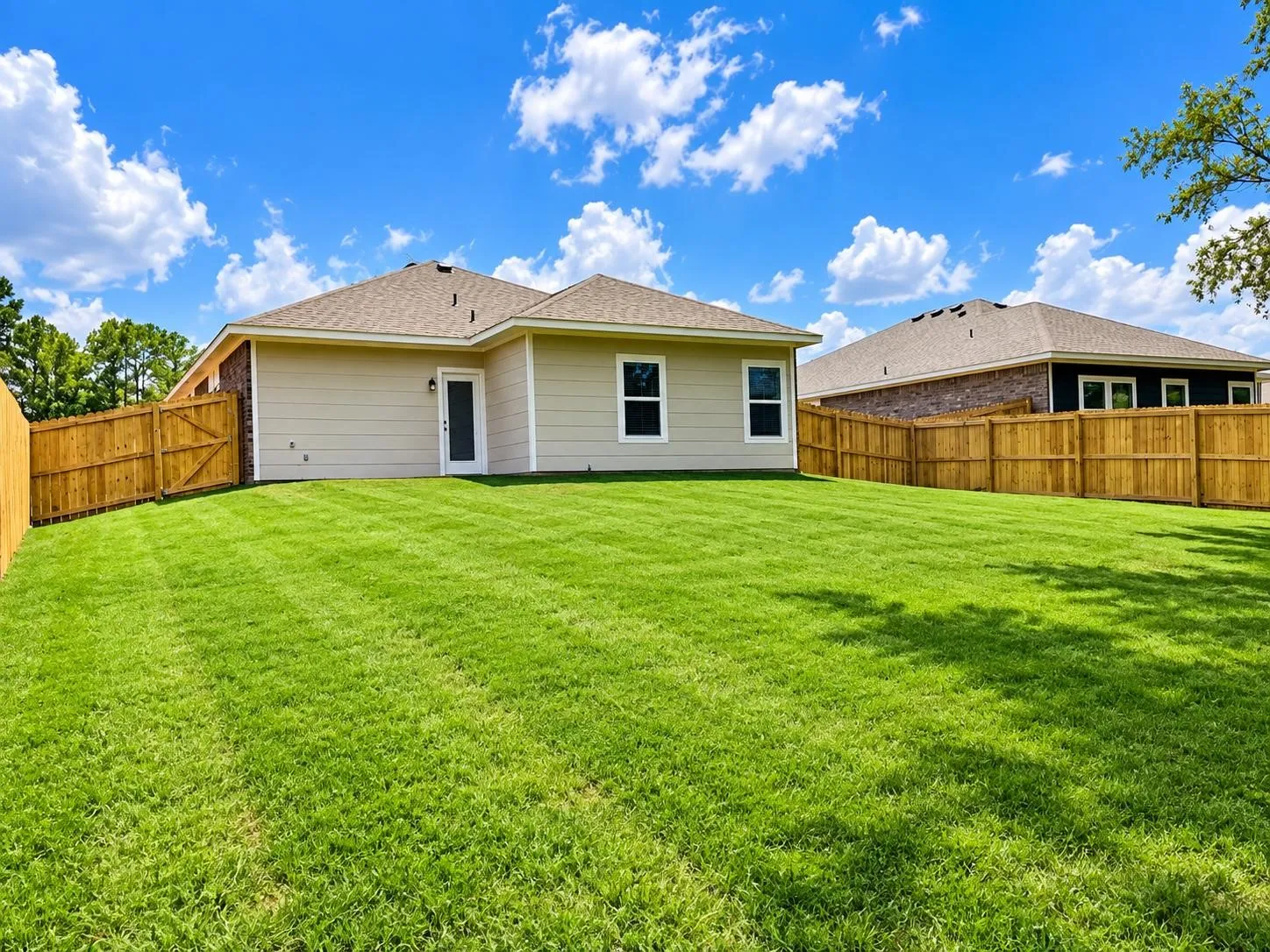 Single Family Residence For Rent in Gregg County , 2703 southern oaks drive, Longview, Texas 75604, 4 Bedroom, 2 Bathroom, 2 Garage spaces, 1,454 Sqft, built in 2026, mls#21384374, Real Estate Agent in Longview, Homes For Rent in Gregg county, Homes For Rent in Longview, Realtor in Longview Texas, Real Estate Brokerage Independent Realty Texas, Luminita Cordes Realtor