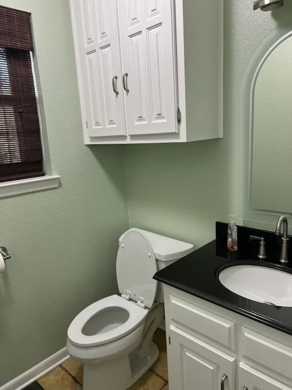 Single Family Residence For Sale in Brown County , 4401 River Oaks Drive, Brownwood, Texas 76801, 3 Bedroom, 3 Bathroom, 2 Garage spaces, 2,329 Sqft, built in 1978, mls#21384251, Real Estate Agent in Brownwood, Homes For Sale in Brown county, Homes For Sale in Brownwood, Realtor in Brownwood Texas, Real Estate Brokerage Independent Realty Texas, Luminita Cordes Realtor