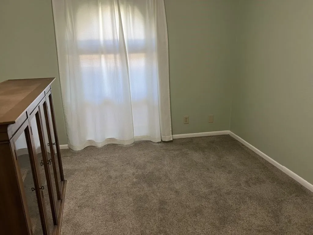 Single Family Residence For Sale in Brown County , 4401 River Oaks Drive, Brownwood, Texas 76801, 3 Bedroom, 3 Bathroom, 2 Garage spaces, 2,329 Sqft, built in 1978, mls#21384251, Real Estate Agent in Brownwood, Homes For Sale in Brown county, Homes For Sale in Brownwood, Realtor in Brownwood Texas, Real Estate Brokerage Independent Realty Texas, Luminita Cordes Realtor