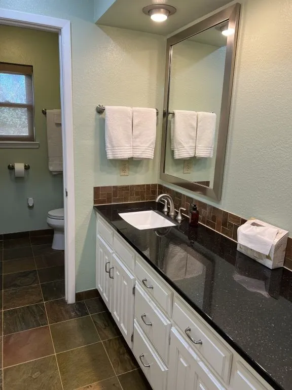Single Family Residence For Sale in Brown County , 4401 River Oaks Drive, Brownwood, Texas 76801, 3 Bedroom, 3 Bathroom, 2 Garage spaces, 2,329 Sqft, built in 1978, mls#21384251, Real Estate Agent in Brownwood, Homes For Sale in Brown county, Homes For Sale in Brownwood, Realtor in Brownwood Texas, Real Estate Brokerage Independent Realty Texas, Luminita Cordes Realtor