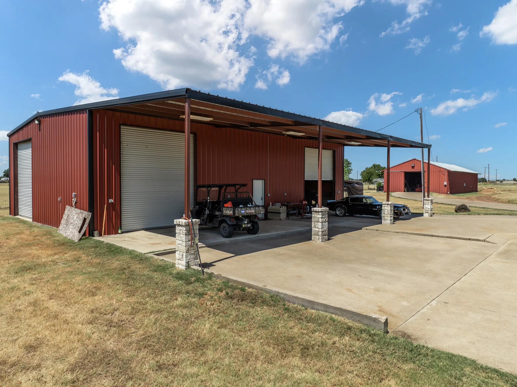 2400 sq ft shop