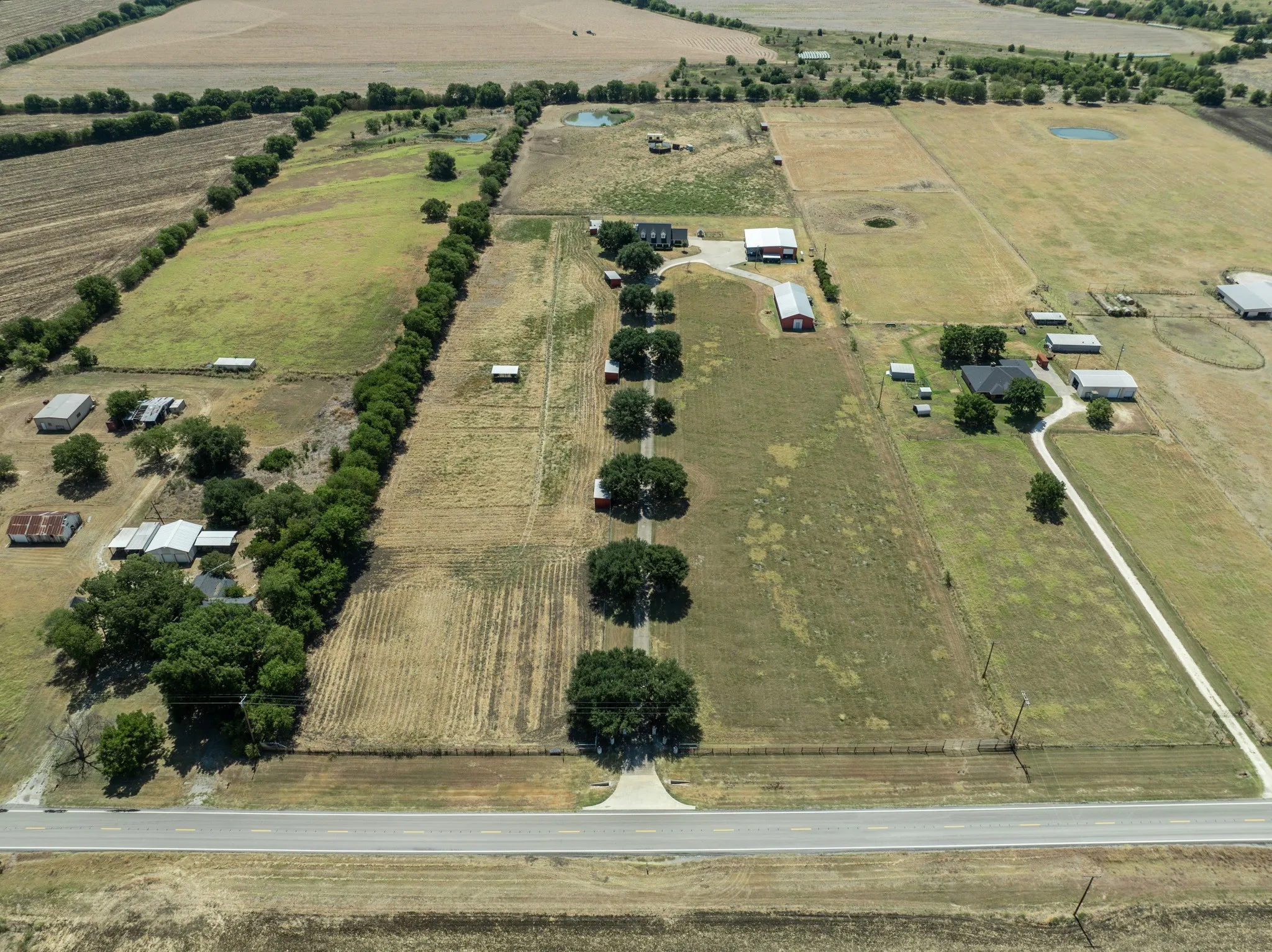 Single Family Residence For Sale in Mc Lennan County , 5112 Old Caufield Ranch Road, Mc Gregor, Texas 76657, 4 Bedroom, 4 Bathroom, 2 Garage spaces, 2,803 Sqft, built in 1996, mls#21380055, Real Estate Agent in Mc Gregor, Homes For Sale in Mc Lennan county, Homes For Sale in Mc Gregor, Realtor in Mc Gregor Texas, Real Estate Brokerage Independent Realty Texas, Luminita Cordes Realtor