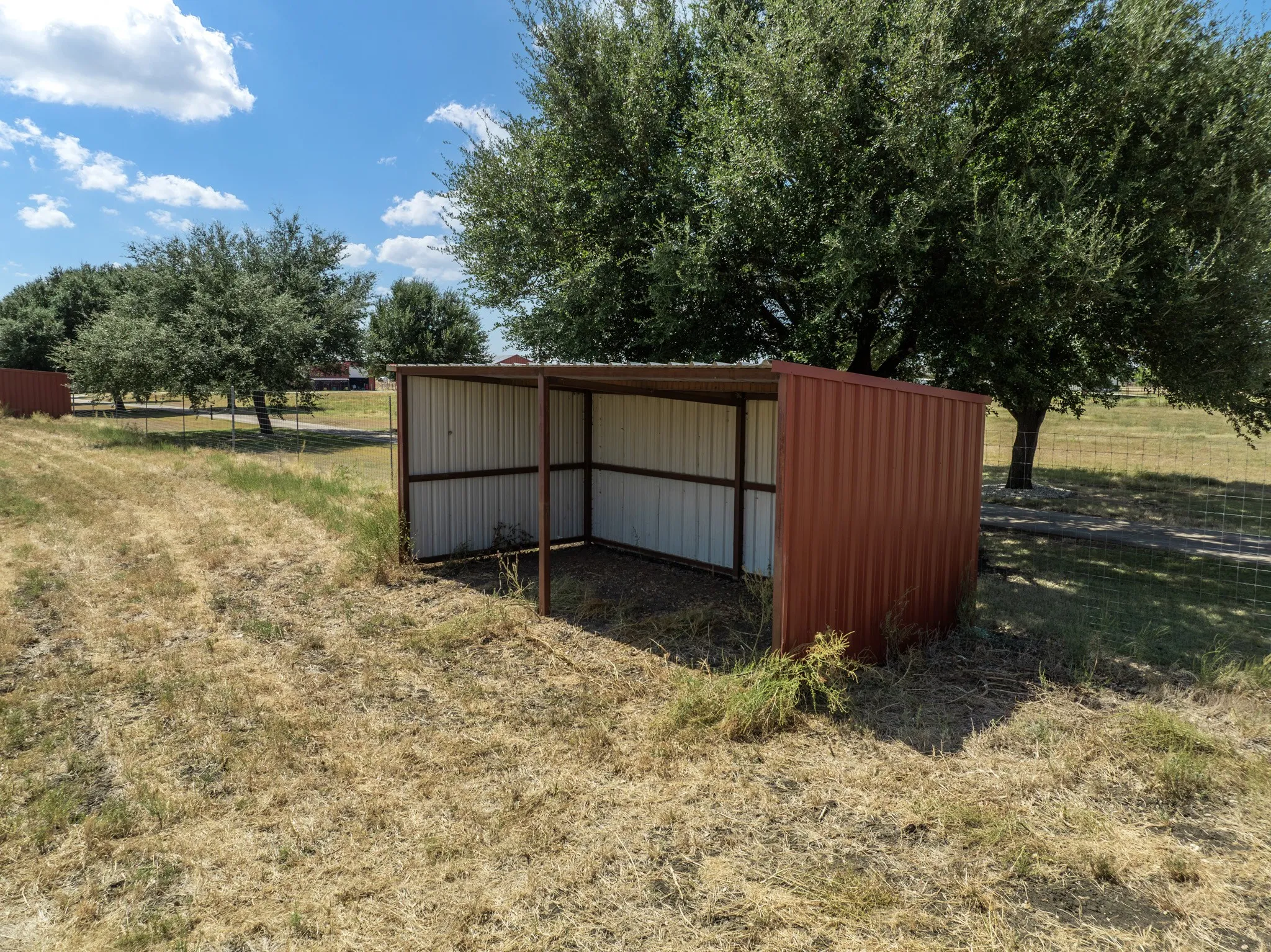 Single Family Residence For Sale in Mc Lennan County , 5112 Old Caufield Ranch Road, Mc Gregor, Texas 76657, 4 Bedroom, 4 Bathroom, 2 Garage spaces, 2,803 Sqft, built in 1996, mls#21380055, Real Estate Agent in Mc Gregor, Homes For Sale in Mc Lennan county, Homes For Sale in Mc Gregor, Realtor in Mc Gregor Texas, Real Estate Brokerage Independent Realty Texas, Luminita Cordes Realtor