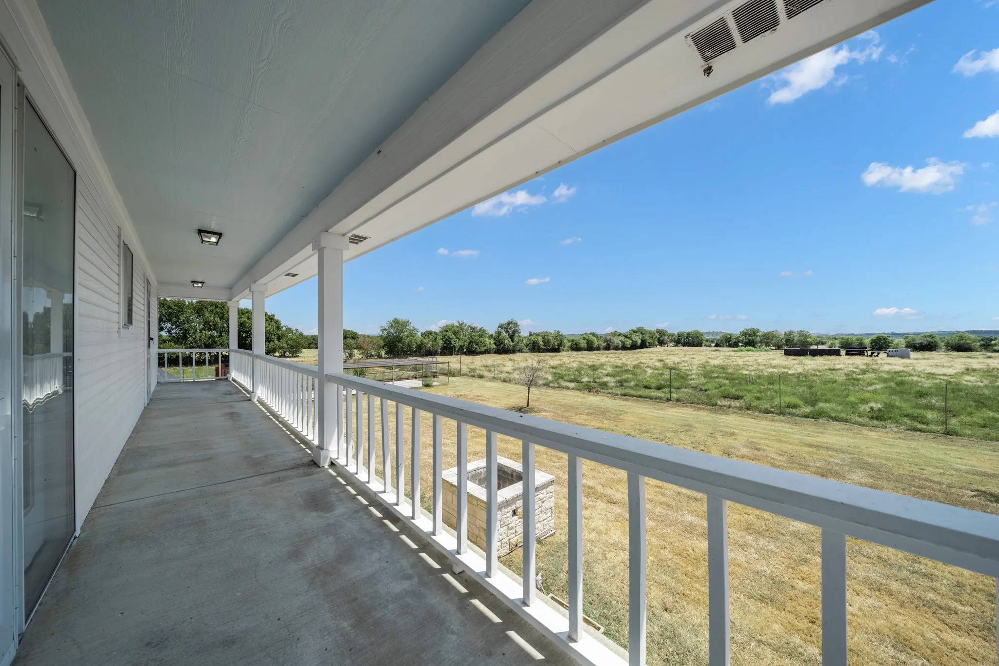 Single Family Residence For Sale in Mc Lennan County , 5112 Old Caufield Ranch Road, Mc Gregor, Texas 76657, 4 Bedroom, 4 Bathroom, 2 Garage spaces, 2,803 Sqft, built in 1996, mls#21380055, Real Estate Agent in Mc Gregor, Homes For Sale in Mc Lennan county, Homes For Sale in Mc Gregor, Realtor in Mc Gregor Texas, Real Estate Brokerage Independent Realty Texas, Luminita Cordes Realtor