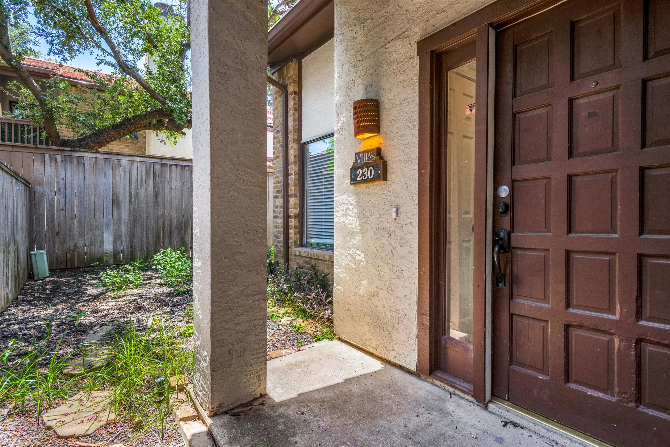 Condominium For Rent in Collin County , 18040 Midway Road 230, Dallas, Texas 75287, 2 Bedroom, 2 Bathroom, 1 Garage spaces, 1,325 Sqft, built in 1984, mls#21384377, Real Estate Agent in Dallas, Homes For Rent in Collin county, Homes For Rent in Dallas, Realtor in Dallas Texas, Real Estate Brokerage Independent Realty Texas, Luminita Cordes Realtor
