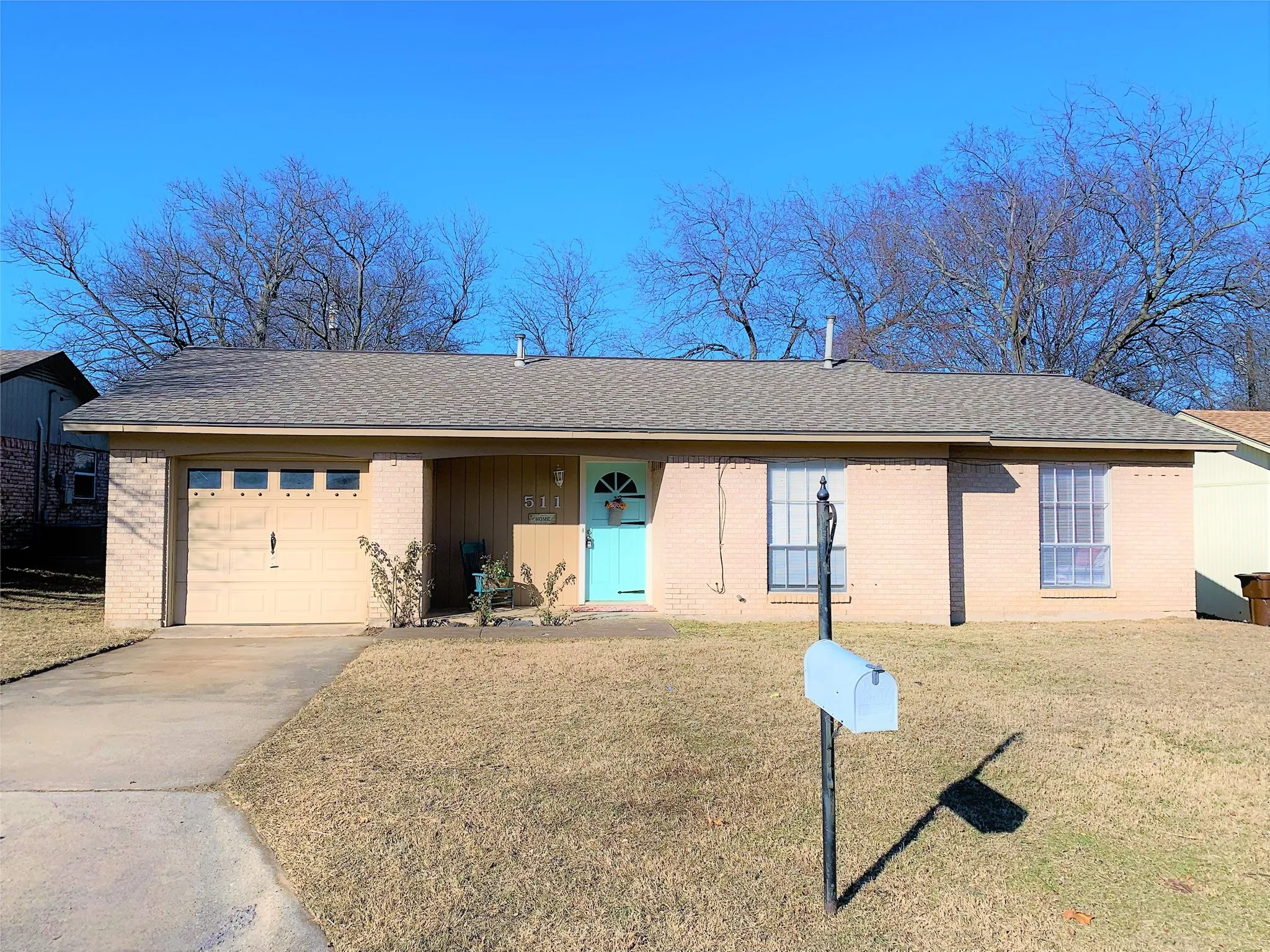 Single Family Residence For Sale in Denton County , 511 Jupiter, Denton, Texas 76209, 3 Bedroom, 2 Bathroom, 1 Garage spaces, 1,076 Sqft, built in 1965, mls#21383988, Real Estate Agent in Denton, Homes For Sale in Denton county, Homes For Sale in Denton, Realtor in Denton Texas, Real Estate Brokerage Independent Realty Texas, Luminita Cordes Realtor