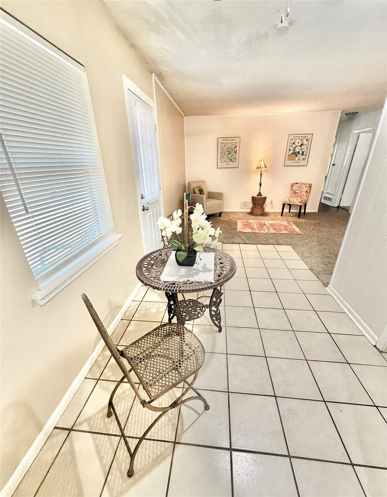 Single Family Residence For Sale in Denton County , 511 Jupiter, Denton, Texas 76209, 3 Bedroom, 2 Bathroom, 1 Garage spaces, 1,076 Sqft, built in 1965, mls#21383988, Real Estate Agent in Denton, Homes For Sale in Denton county, Homes For Sale in Denton, Realtor in Denton Texas, Real Estate Brokerage Independent Realty Texas, Luminita Cordes Realtor