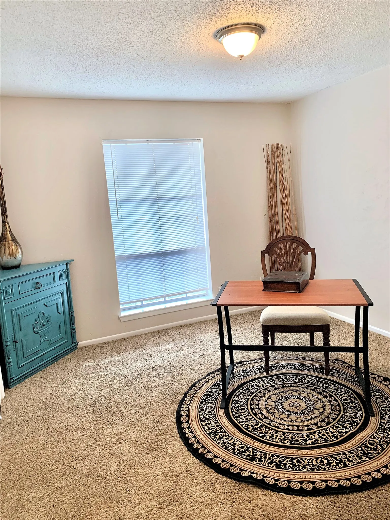 Single Family Residence For Sale in Denton County , 511 Jupiter, Denton, Texas 76209, 3 Bedroom, 2 Bathroom, 1 Garage spaces, 1,076 Sqft, built in 1965, mls#21383988, Real Estate Agent in Denton, Homes For Sale in Denton county, Homes For Sale in Denton, Realtor in Denton Texas, Real Estate Brokerage Independent Realty Texas, Luminita Cordes Realtor