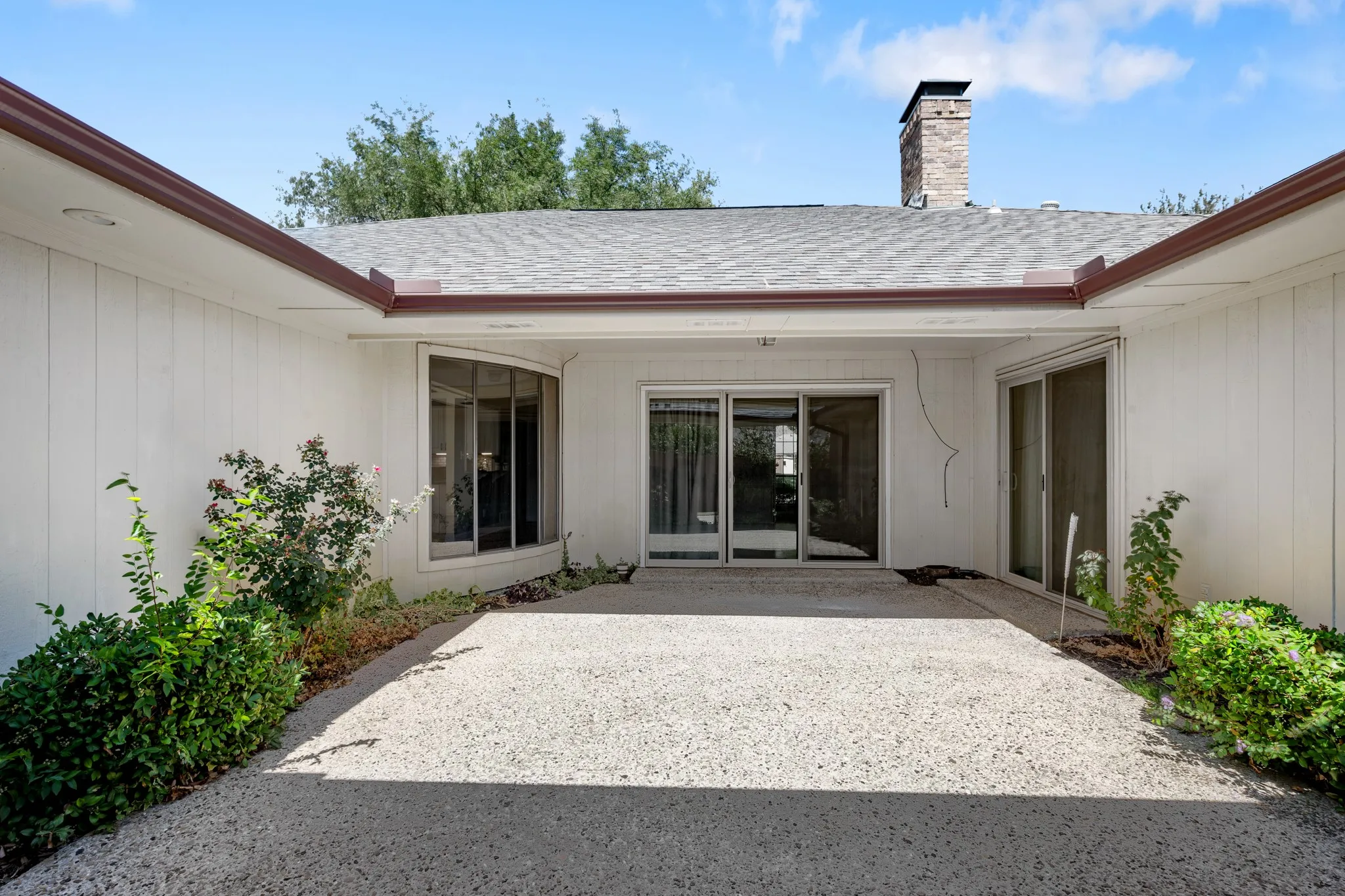 Single Family Residence For Sale in Collin County , 2510 Buttercup Drive, Richardson, Texas 75082, 4 Bedroom, 3 Bathroom, 2 Garage spaces, 2,829 Sqft, built in 1984, mls#21384370, Real Estate Agent in Richardson, Homes For Sale in Collin county, Homes For Sale in Richardson, Realtor in Richardson Texas, Real Estate Brokerage Independent Realty Texas, Luminita Cordes Realtor