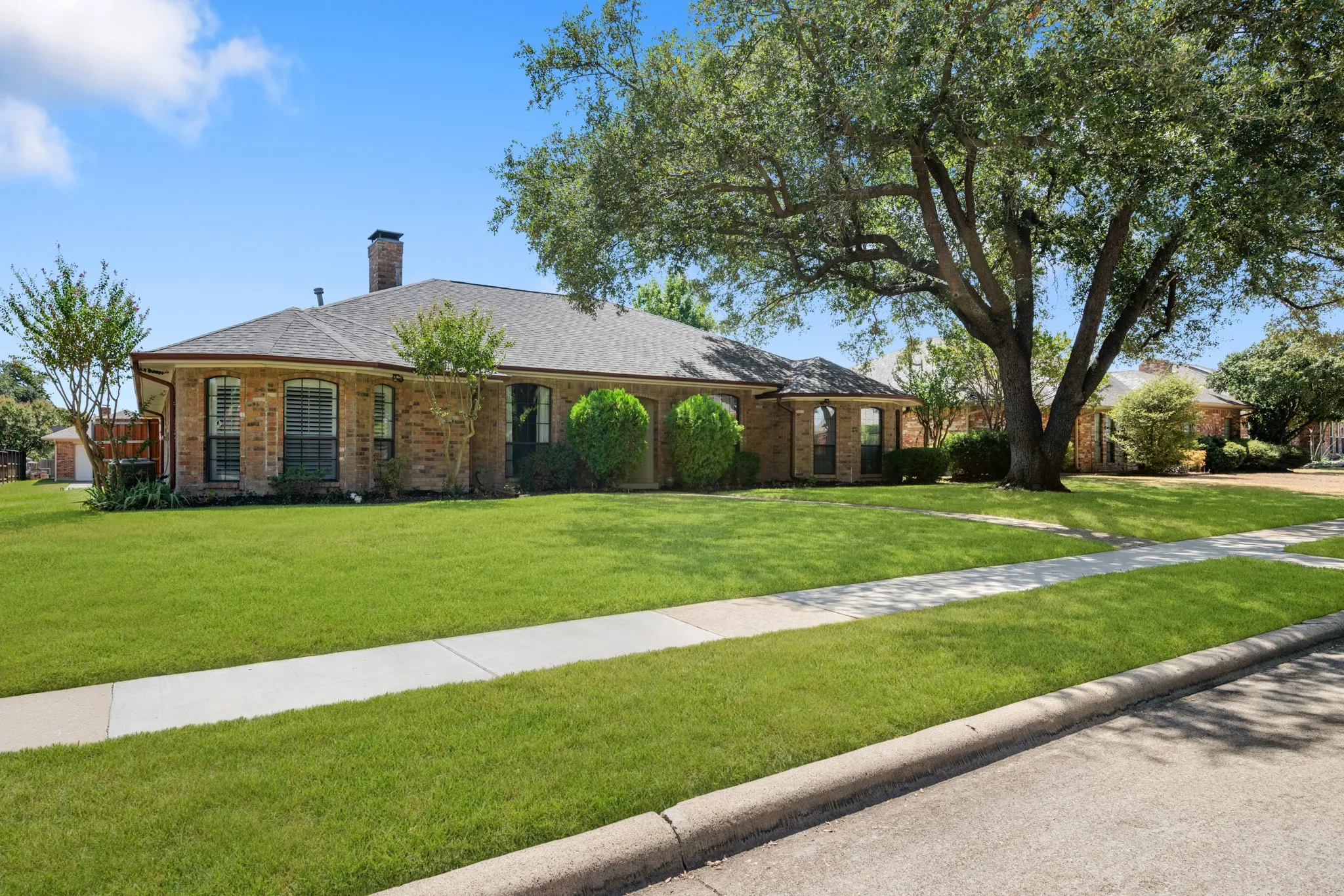 Single Family Residence For Sale in Collin County , 2510 Buttercup Drive, Richardson, Texas 75082, 4 Bedroom, 3 Bathroom, 2 Garage spaces, 2,829 Sqft, built in 1984, mls#21384370, Real Estate Agent in Richardson, Homes For Sale in Collin county, Homes For Sale in Richardson, Realtor in Richardson Texas, Real Estate Brokerage Independent Realty Texas, Luminita Cordes Realtor