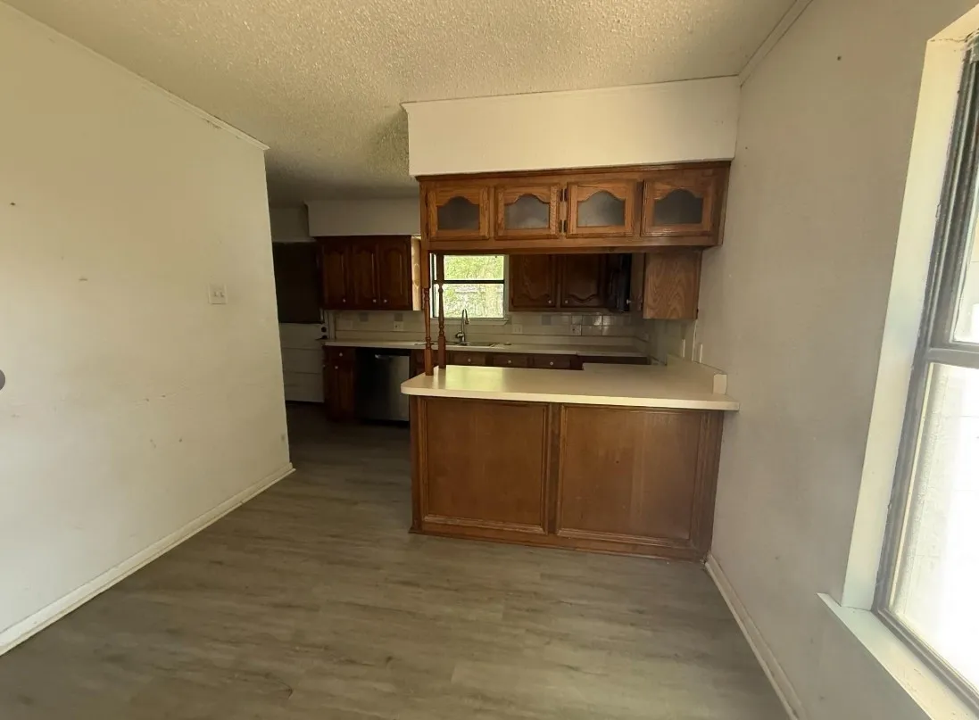 Single Family Residence For Sale in Hunt County , 3910 Johnson Street, Greenville, Texas 75401, 3 Bedroom, 1 Bathroom, 1 Garage spaces, 1,012 Sqft, built in 1969, mls#21384390, Real Estate Agent in Greenville, Homes For Sale in Hunt county, Homes For Sale in Greenville, Realtor in Greenville Texas, Real Estate Brokerage Independent Realty Texas, Luminita Cordes Realtor