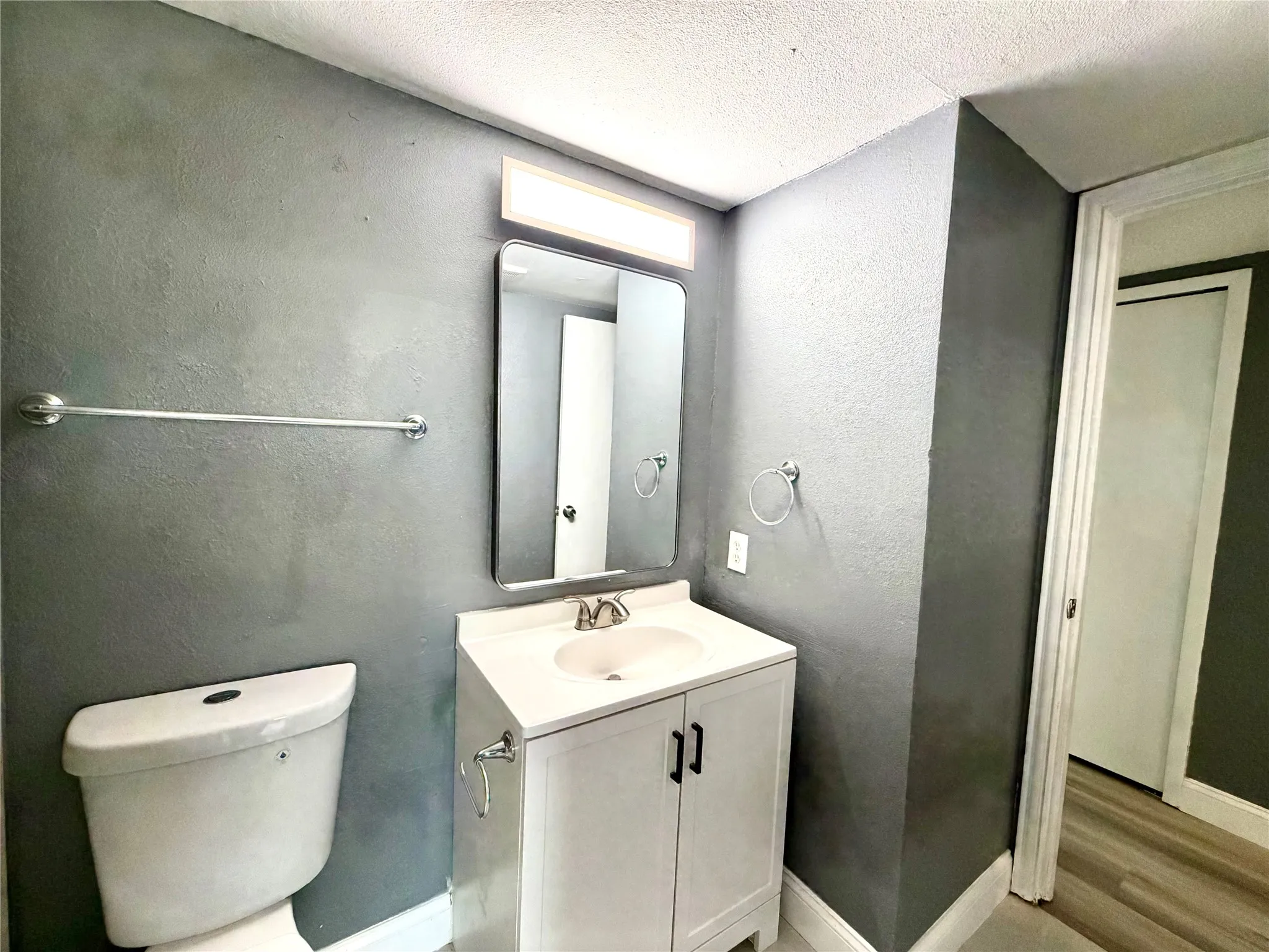 Single Family Residence For Sale in Dallas County , 1801 Coleta Place, Garland, Texas 75040, 4 Bedroom, 2 Bathroom, Garage spaces, 1,861 Sqft, built in 1977, mls#21384389, Real Estate Agent in Garland, Homes For Sale in Dallas county, Homes For Sale in Garland, Realtor in Garland Texas, Real Estate Brokerage Independent Realty Texas, Luminita Cordes Realtor