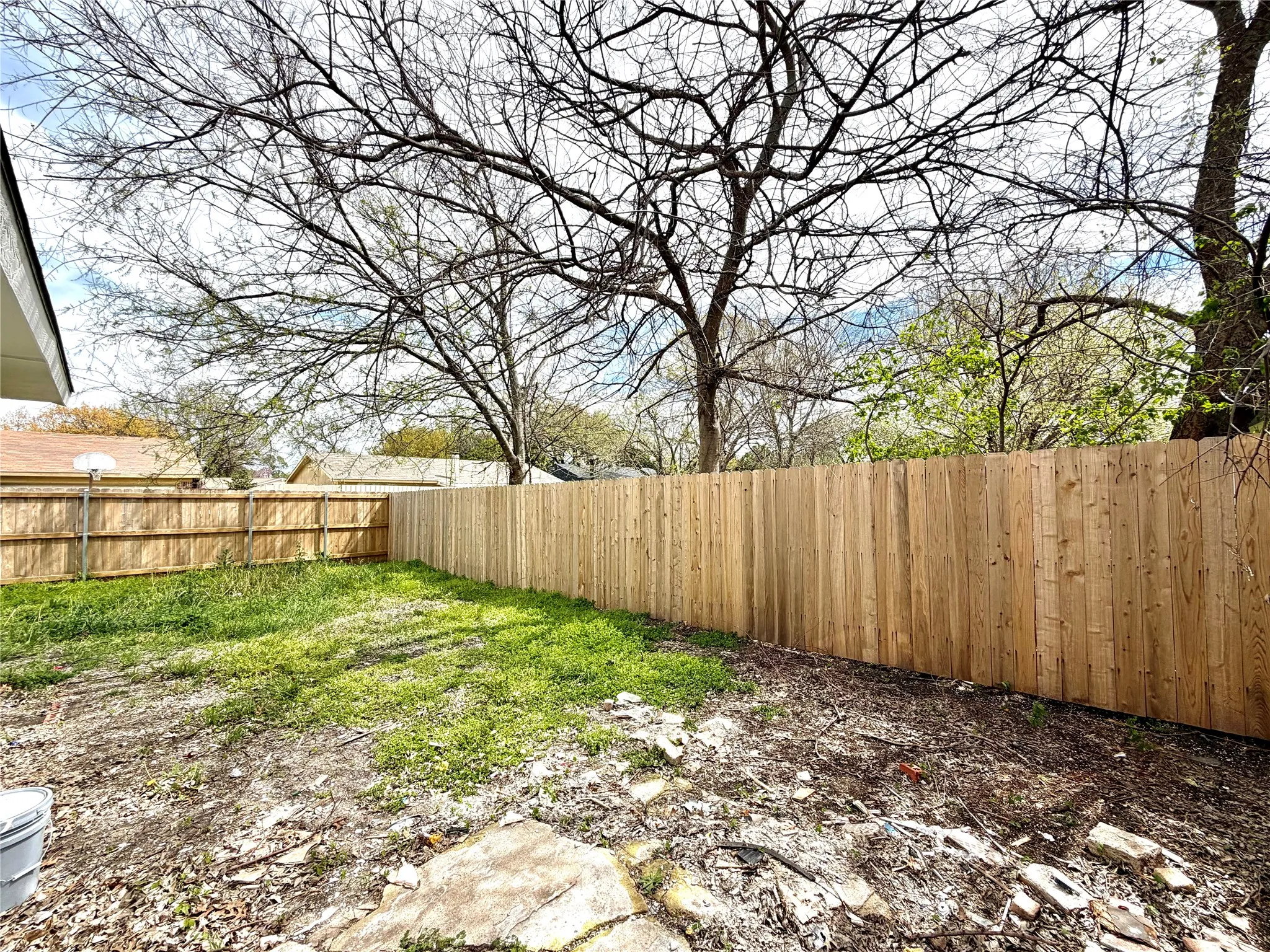 Single Family Residence For Sale in Dallas County , 1801 Coleta Place, Garland, Texas 75040, 4 Bedroom, 2 Bathroom, Garage spaces, 1,861 Sqft, built in 1977, mls#21384389, Real Estate Agent in Garland, Homes For Sale in Dallas county, Homes For Sale in Garland, Realtor in Garland Texas, Real Estate Brokerage Independent Realty Texas, Luminita Cordes Realtor