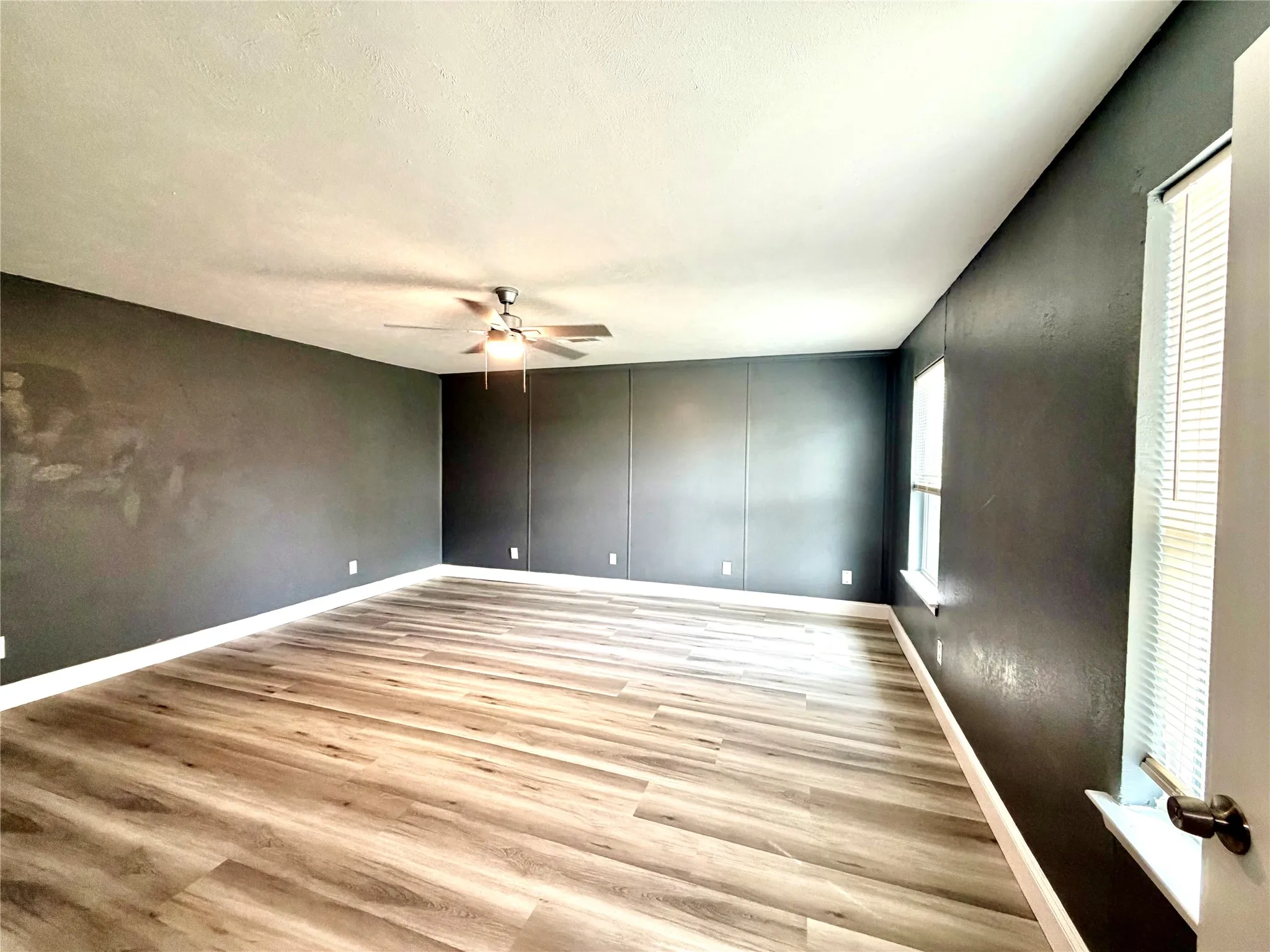 Single Family Residence For Sale in Dallas County , 1801 Coleta Place, Garland, Texas 75040, 4 Bedroom, 2 Bathroom, Garage spaces, 1,861 Sqft, built in 1977, mls#21384389, Real Estate Agent in Garland, Homes For Sale in Dallas county, Homes For Sale in Garland, Realtor in Garland Texas, Real Estate Brokerage Independent Realty Texas, Luminita Cordes Realtor