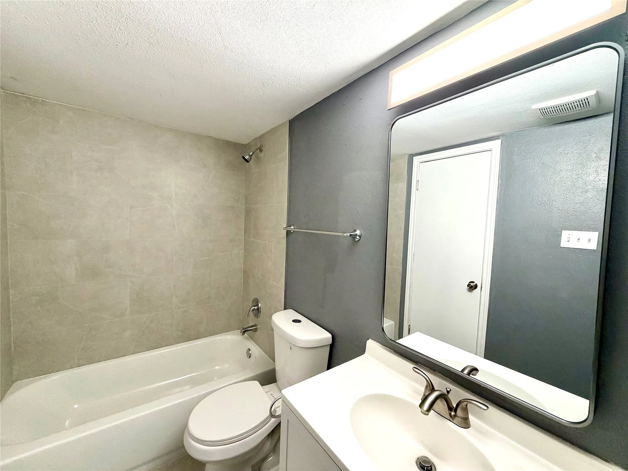 Single Family Residence For Sale in Dallas County , 1801 Coleta Place, Garland, Texas 75040, 4 Bedroom, 2 Bathroom, Garage spaces, 1,861 Sqft, built in 1977, mls#21384389, Real Estate Agent in Garland, Homes For Sale in Dallas county, Homes For Sale in Garland, Realtor in Garland Texas, Real Estate Brokerage Independent Realty Texas, Luminita Cordes Realtor