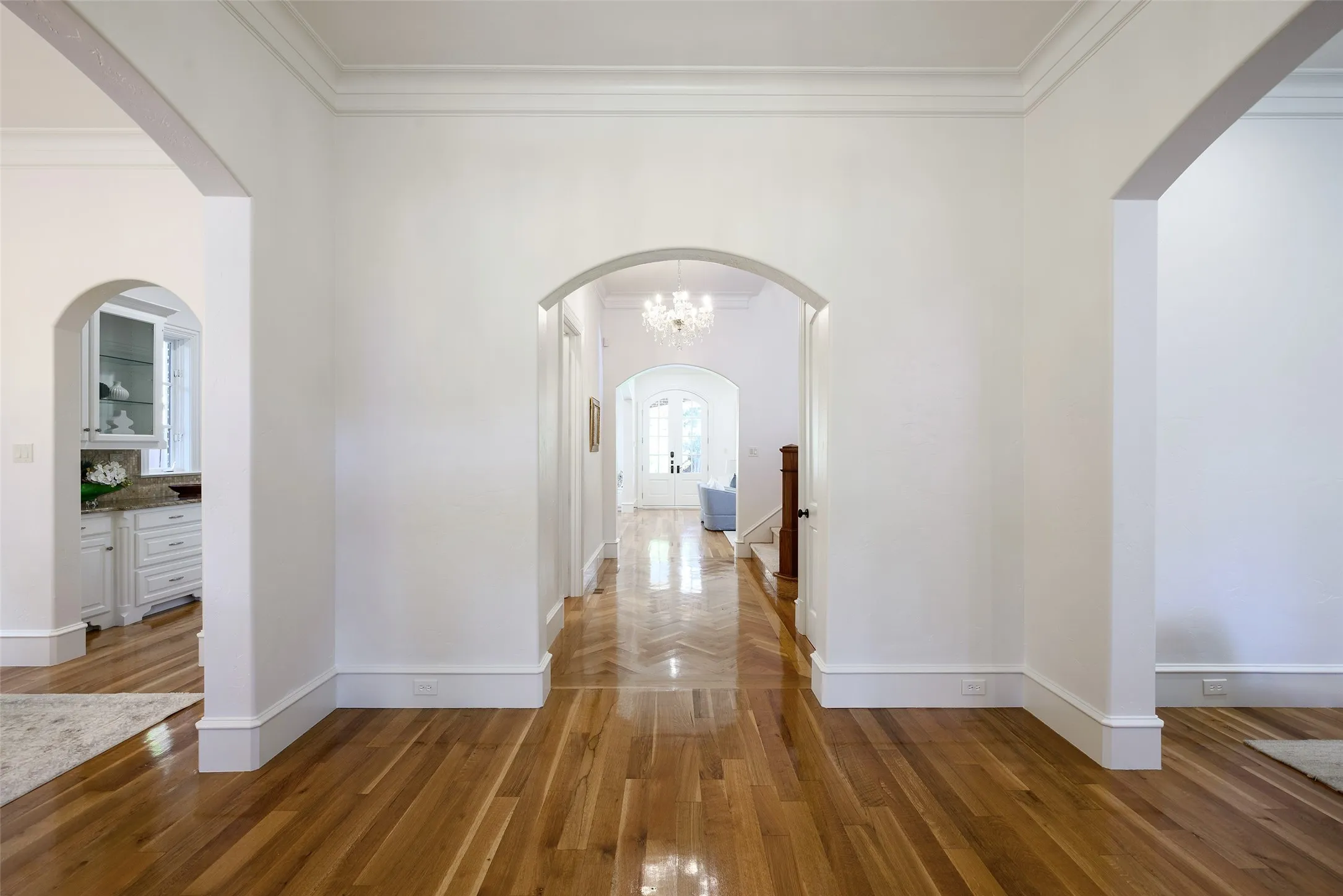 Single Family Residence For Sale in Dallas County , 4421 Livingston Avenue, Highland Park, Texas 75205, 4 Bedroom, 7 Bathroom, 2 Garage spaces, 4,721 Sqft, built in 2005, mls#21383066, Real Estate Agent in Highland Park, Homes For Sale in Dallas county, Homes For Sale in Highland Park, Realtor in Highland Park Texas, Real Estate Brokerage Independent Realty Texas, Luminita Cordes Realtor