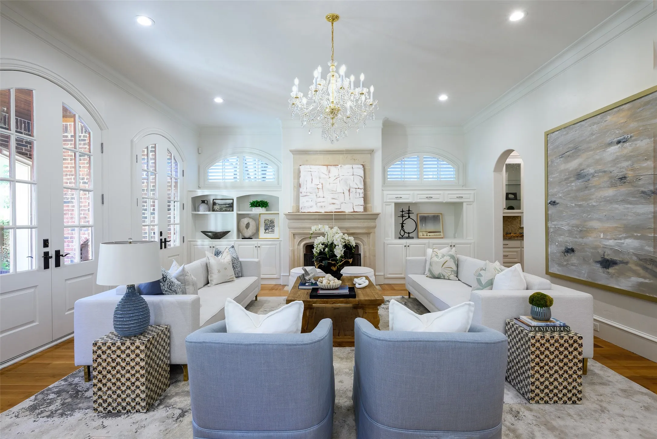 Single Family Residence For Sale in Dallas County , 4421 Livingston Avenue, Highland Park, Texas 75205, 4 Bedroom, 7 Bathroom, 2 Garage spaces, 4,721 Sqft, built in 2005, mls#21383066, Real Estate Agent in Highland Park, Homes For Sale in Dallas county, Homes For Sale in Highland Park, Realtor in Highland Park Texas, Real Estate Brokerage Independent Realty Texas, Luminita Cordes Realtor
