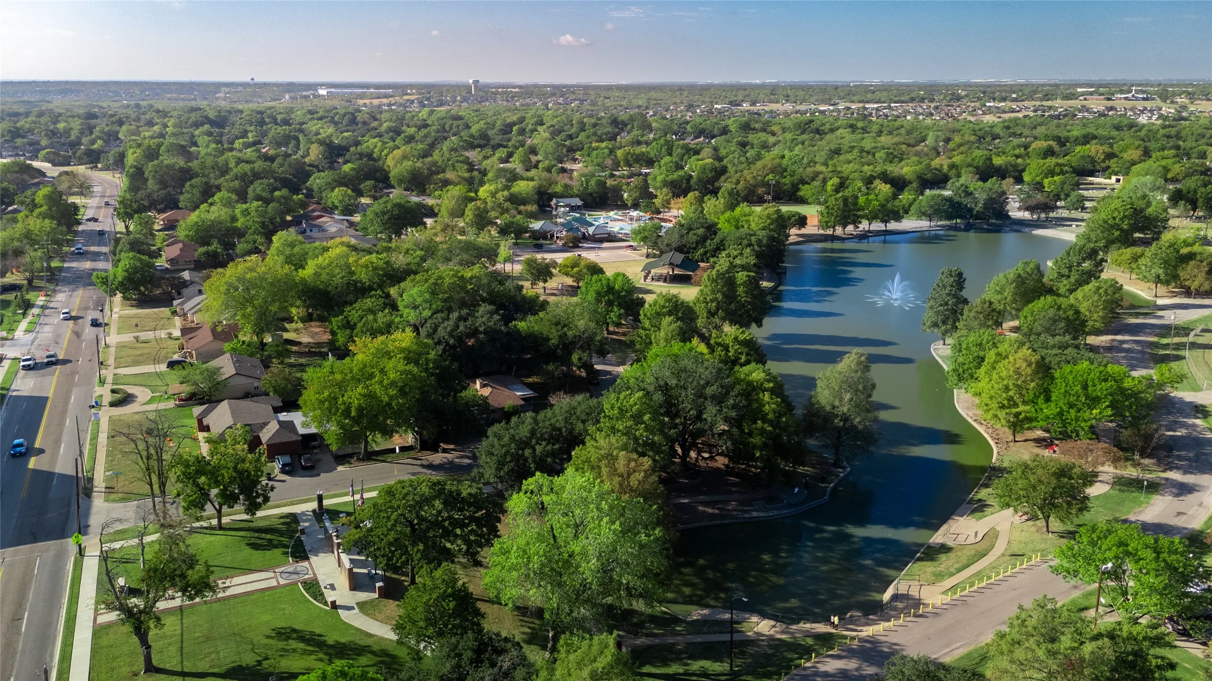 Single Family Residence For Rent in Dallas County , 318 S Walker Street, Mesquite, Texas 75149, 3 Bedroom, 1 Bathroom, Garage spaces, 1,352 Sqft, built in 1946, mls#21384312, Real Estate Agent in Mesquite, Homes For Rent in Dallas county, Homes For Rent in Mesquite, Realtor in Mesquite Texas, Real Estate Brokerage Independent Realty Texas, Luminita Cordes Realtor
