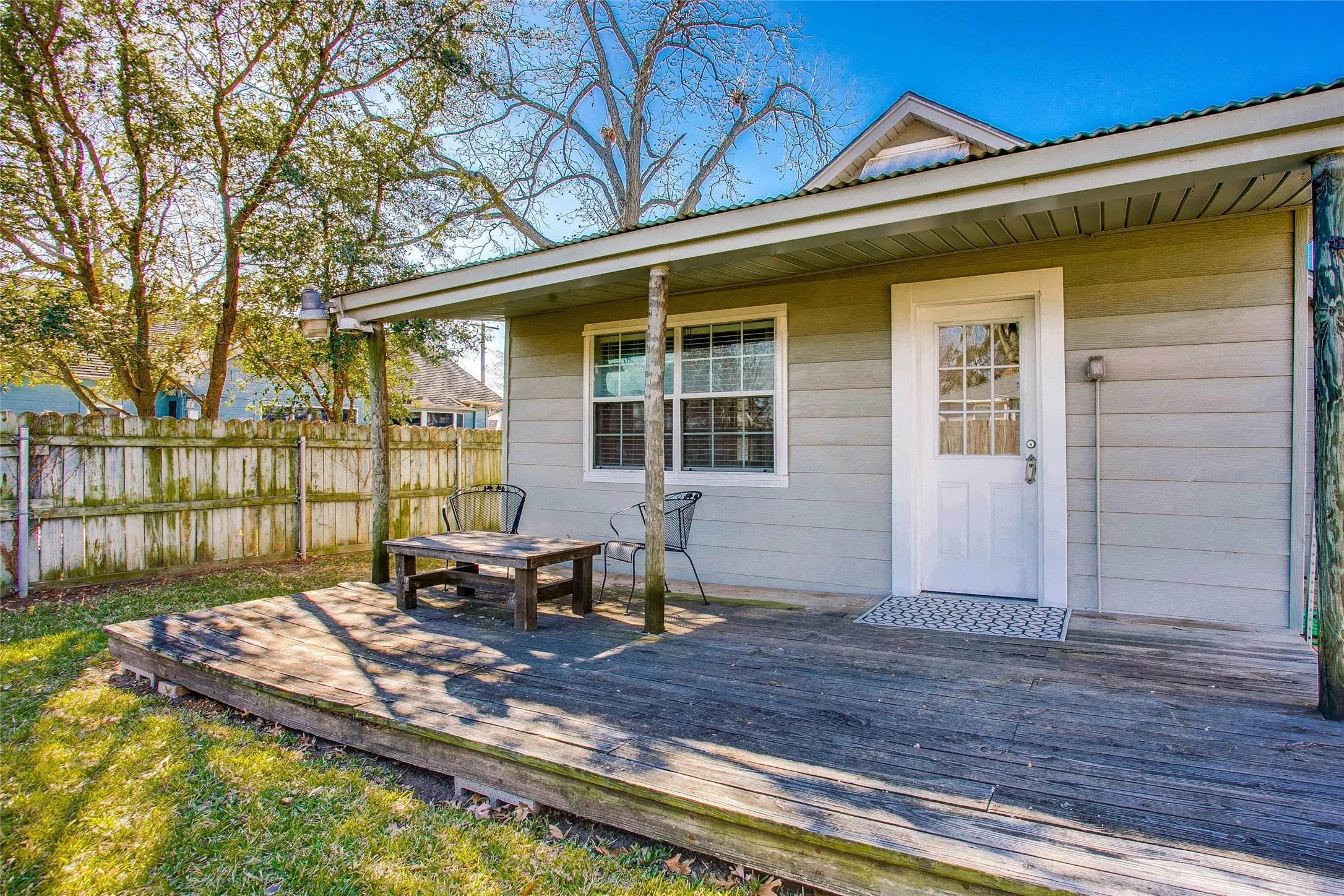 Single Family Residence For Rent in Dallas County , 318 S Walker Street, Mesquite, Texas 75149, 3 Bedroom, 1 Bathroom, Garage spaces, 1,352 Sqft, built in 1946, mls#21384312, Real Estate Agent in Mesquite, Homes For Rent in Dallas county, Homes For Rent in Mesquite, Realtor in Mesquite Texas, Real Estate Brokerage Independent Realty Texas, Luminita Cordes Realtor