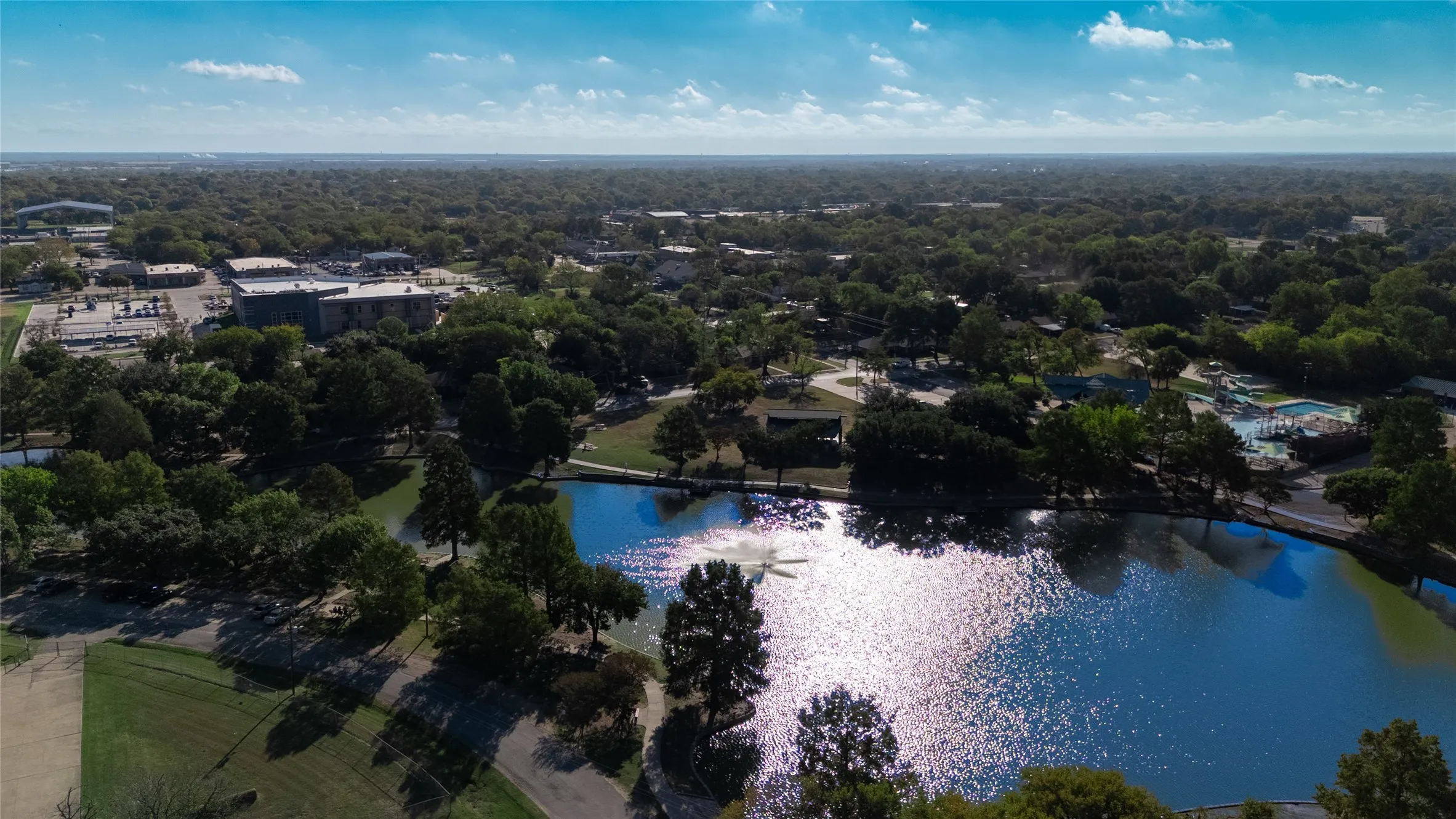 Single Family Residence For Rent in Dallas County , 318 S Walker Street, Mesquite, Texas 75149, 3 Bedroom, 1 Bathroom, Garage spaces, 1,352 Sqft, built in 1946, mls#21384312, Real Estate Agent in Mesquite, Homes For Rent in Dallas county, Homes For Rent in Mesquite, Realtor in Mesquite Texas, Real Estate Brokerage Independent Realty Texas, Luminita Cordes Realtor