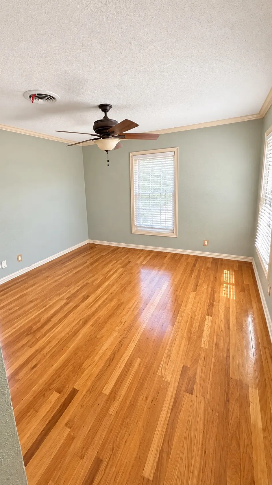 Single Family Residence For Sale in Taylor County , 1874 Jeanette Street, Abilene, Texas 79602, 3 Bedroom, 2 Bathroom, Garage spaces, 1,310 Sqft, built in 1950, mls#21384396, Real Estate Agent in Abilene, Homes For Sale in Taylor county, Homes For Sale in Abilene, Realtor in Abilene Texas, Real Estate Brokerage Independent Realty Texas, Luminita Cordes Realtor