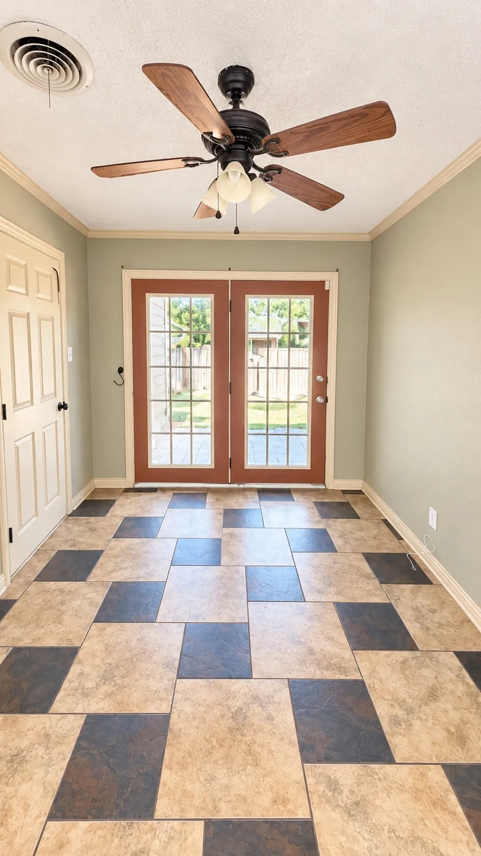 Single Family Residence For Sale in Taylor County , 1874 Jeanette Street, Abilene, Texas 79602, 3 Bedroom, 2 Bathroom, Garage spaces, 1,310 Sqft, built in 1950, mls#21384396, Real Estate Agent in Abilene, Homes For Sale in Taylor county, Homes For Sale in Abilene, Realtor in Abilene Texas, Real Estate Brokerage Independent Realty Texas, Luminita Cordes Realtor