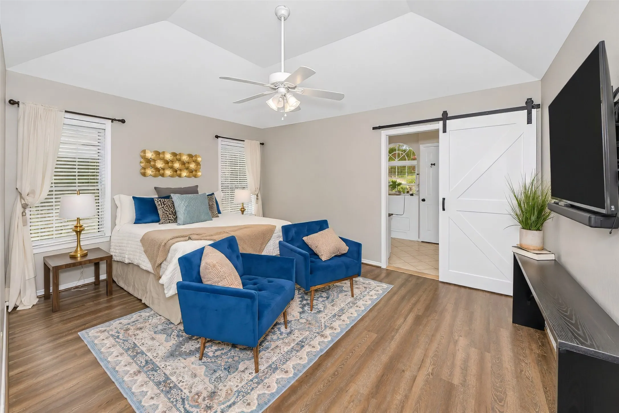 Single Family Residence For Sale in Tarrant County , 3121 Hazlewood Court, Bedford, Texas 76021, 3 Bedroom, 2 Bathroom, 2 Garage spaces, 1,836 Sqft, built in 1987, mls#21383731, Real Estate Agent in Bedford, Homes For Sale in Tarrant county, Homes For Sale in Bedford, Realtor in Bedford Texas, Real Estate Brokerage Independent Realty Texas, Luminita Cordes Realtor