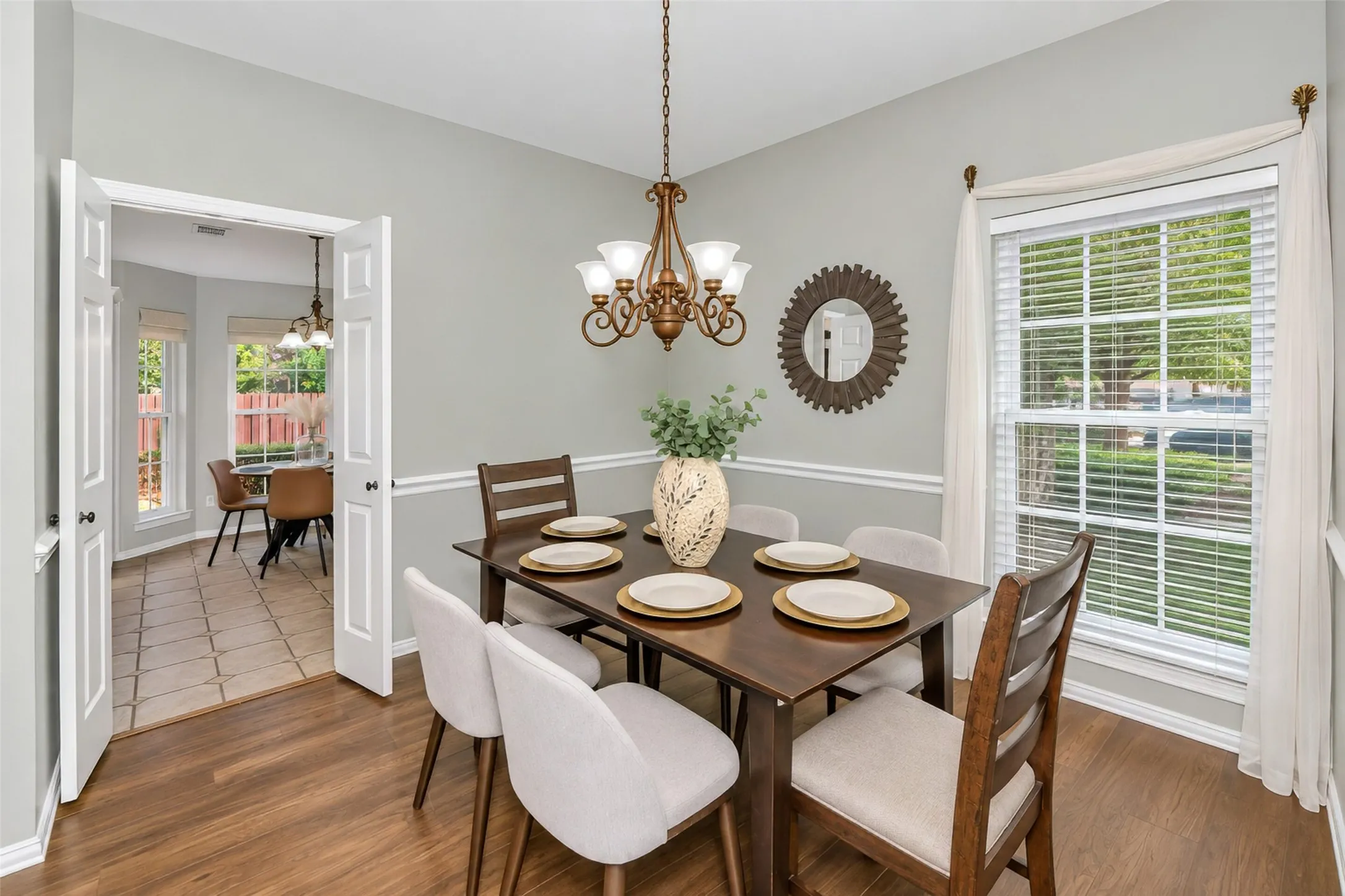 Single Family Residence For Sale in Tarrant County , 3121 Hazlewood Court, Bedford, Texas 76021, 3 Bedroom, 2 Bathroom, 2 Garage spaces, 1,836 Sqft, built in 1987, mls#21383731, Real Estate Agent in Bedford, Homes For Sale in Tarrant county, Homes For Sale in Bedford, Realtor in Bedford Texas, Real Estate Brokerage Independent Realty Texas, Luminita Cordes Realtor
