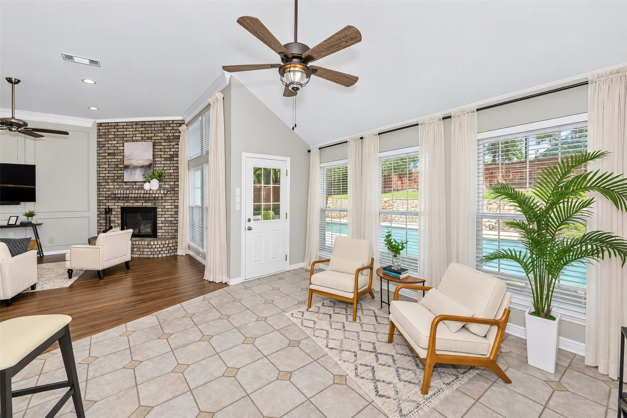 Single Family Residence For Sale in Tarrant County , 3121 Hazlewood Court, Bedford, Texas 76021, 3 Bedroom, 2 Bathroom, 2 Garage spaces, 1,836 Sqft, built in 1987, mls#21383731, Real Estate Agent in Bedford, Homes For Sale in Tarrant county, Homes For Sale in Bedford, Realtor in Bedford Texas, Real Estate Brokerage Independent Realty Texas, Luminita Cordes Realtor