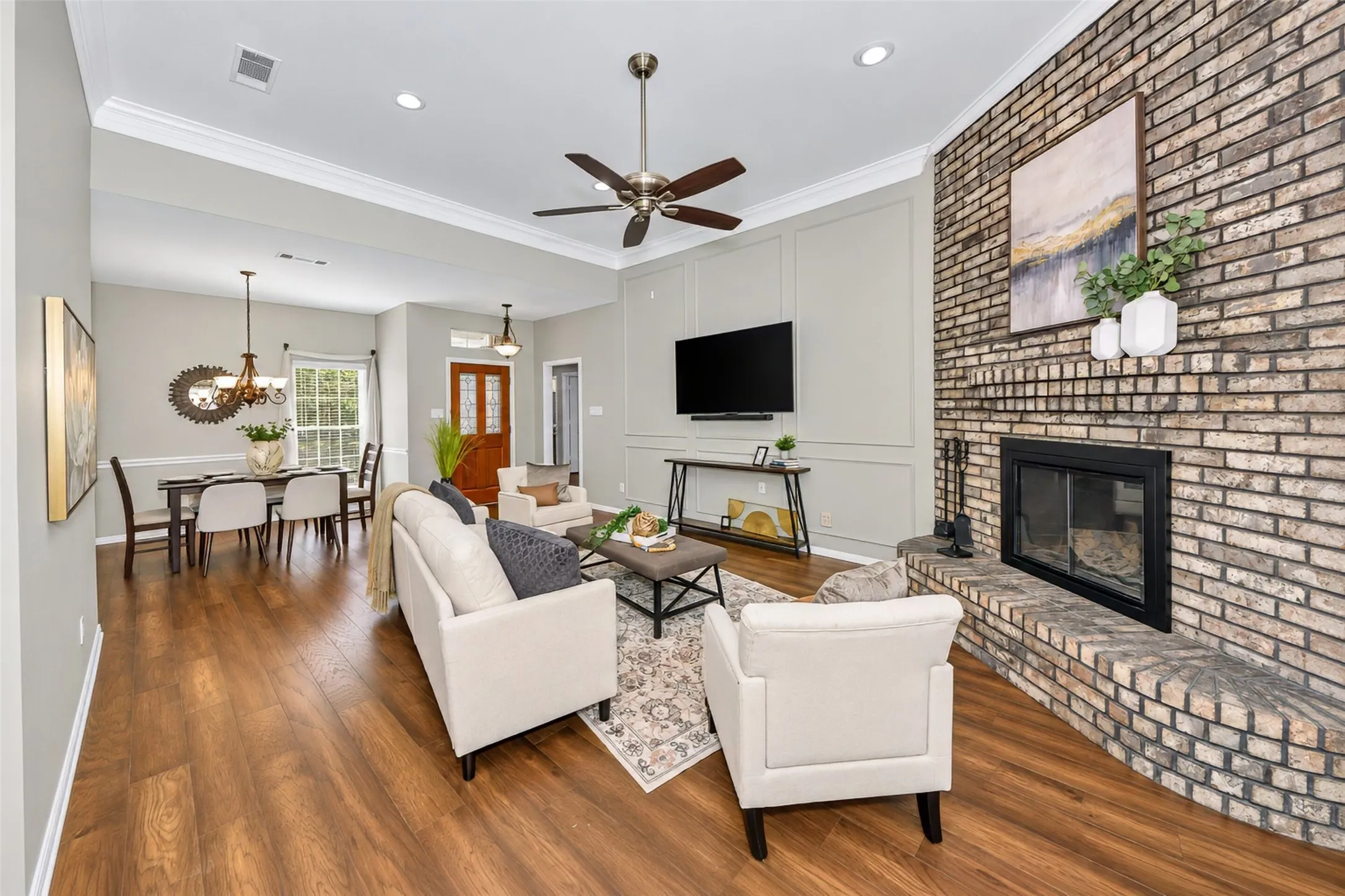 Single Family Residence For Sale in Tarrant County , 3121 Hazlewood Court, Bedford, Texas 76021, 3 Bedroom, 2 Bathroom, 2 Garage spaces, 1,836 Sqft, built in 1987, mls#21383731, Real Estate Agent in Bedford, Homes For Sale in Tarrant county, Homes For Sale in Bedford, Realtor in Bedford Texas, Real Estate Brokerage Independent Realty Texas, Luminita Cordes Realtor