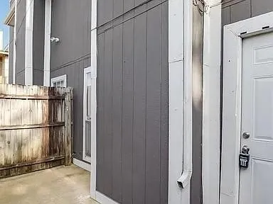 Townhouse For Rent in Tarrant County , 7504 Chapin Road B, Fort Worth, Texas 76116, 2 Bedroom, 2 Bathroom, Garage spaces, 1,075 Sqft, built in 1984, mls#21375734, Real Estate Agent in Fort Worth, Homes For Rent in Tarrant county, Homes For Rent in Fort Worth, Realtor in Fort Worth Texas, Real Estate Brokerage Independent Realty Texas, Luminita Cordes Realtor