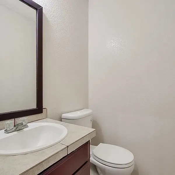Townhouse For Rent in Tarrant County , 7504 Chapin Road B, Fort Worth, Texas 76116, 2 Bedroom, 2 Bathroom, Garage spaces, 1,075 Sqft, built in 1984, mls#21375734, Real Estate Agent in Fort Worth, Homes For Rent in Tarrant county, Homes For Rent in Fort Worth, Realtor in Fort Worth Texas, Real Estate Brokerage Independent Realty Texas, Luminita Cordes Realtor