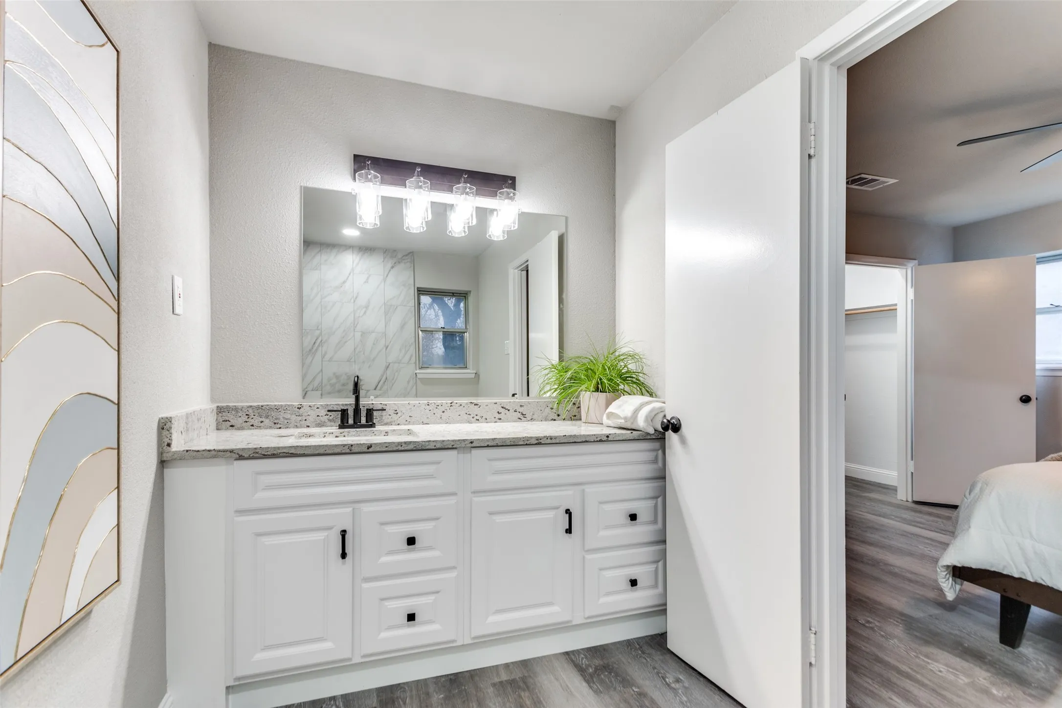 Single Family Residence For Sale in Tarrant County , 2801 Wren Avenue, Fort Worth, Texas 76133, 3 Bedroom, 2 Bathroom, 2 Garage spaces, 1,636 Sqft, built in 1963, mls#21384406, Real Estate Agent in Fort Worth, Homes For Sale in Tarrant county, Homes For Sale in Fort Worth, Realtor in Fort Worth Texas, Real Estate Brokerage Independent Realty Texas, Luminita Cordes Realtor