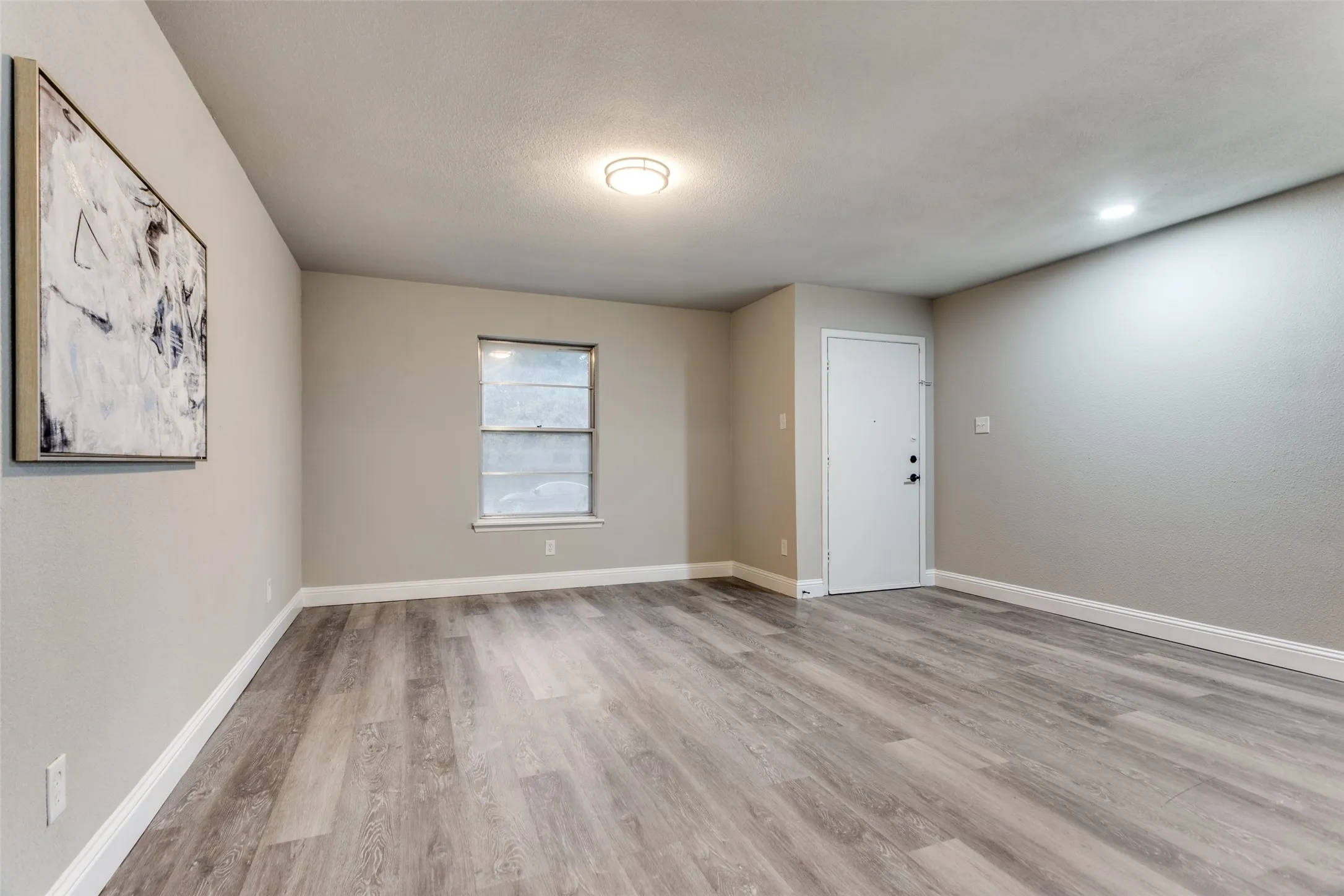 Single Family Residence For Sale in Tarrant County , 2801 Wren Avenue, Fort Worth, Texas 76133, 3 Bedroom, 2 Bathroom, 2 Garage spaces, 1,636 Sqft, built in 1963, mls#21384406, Real Estate Agent in Fort Worth, Homes For Sale in Tarrant county, Homes For Sale in Fort Worth, Realtor in Fort Worth Texas, Real Estate Brokerage Independent Realty Texas, Luminita Cordes Realtor