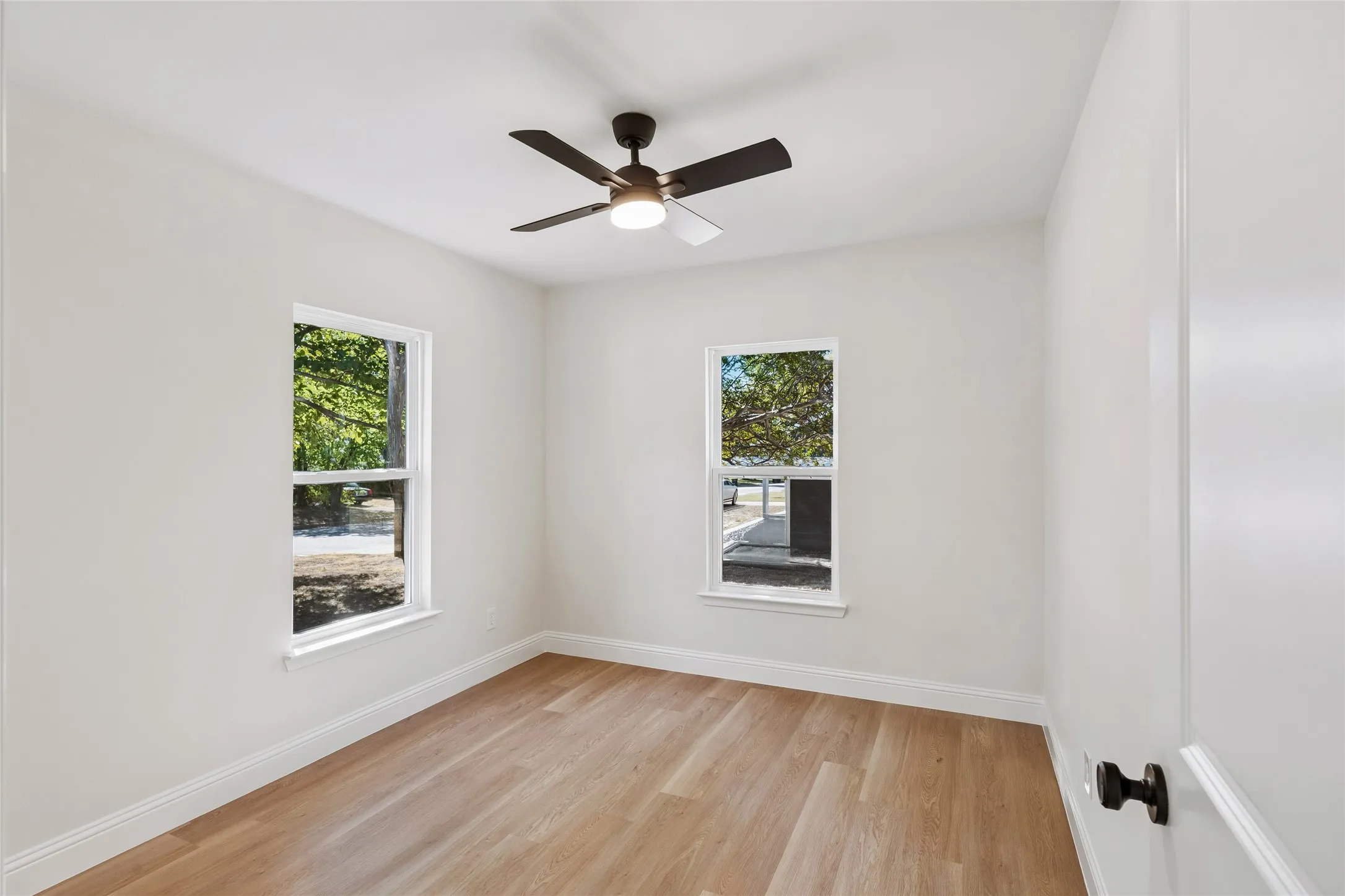 Single Family Residence For Sale in Tarrant County , 3616 Bonnie Drive, Fort Worth, Texas 76116, 2 Bedroom, 1 Bathroom, Garage spaces, 752 Sqft, built in 1952, mls#21383012, Real Estate Agent in Fort Worth, Homes For Sale in Tarrant county, Homes For Sale in Fort Worth, Realtor in Fort Worth Texas, Real Estate Brokerage Independent Realty Texas, Luminita Cordes Realtor