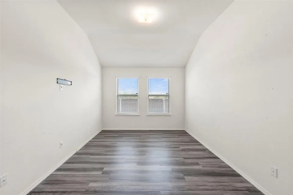 Single Family Residence For Sale in Kaufman County , 2901 Panhandle Drive, Heartland, Texas 75126, 4 Bedroom, 2 Bathroom, 2 Garage spaces, 2,009 Sqft, built in 2019, mls#21384410, Real Estate Agent in Heartland, Homes For Sale in Kaufman county, Homes For Sale in Heartland, Realtor in Heartland Texas, Real Estate Brokerage Independent Realty Texas, Luminita Cordes Realtor