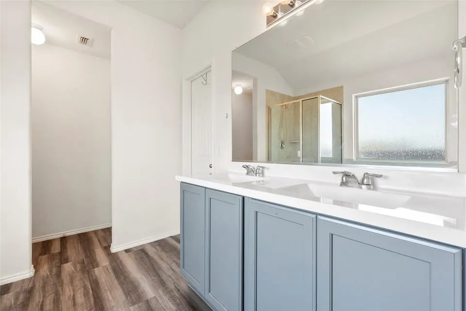 Single Family Residence For Sale in Kaufman County , 2901 Panhandle Drive, Heartland, Texas 75126, 4 Bedroom, 2 Bathroom, 2 Garage spaces, 2,009 Sqft, built in 2019, mls#21384410, Real Estate Agent in Heartland, Homes For Sale in Kaufman county, Homes For Sale in Heartland, Realtor in Heartland Texas, Real Estate Brokerage Independent Realty Texas, Luminita Cordes Realtor