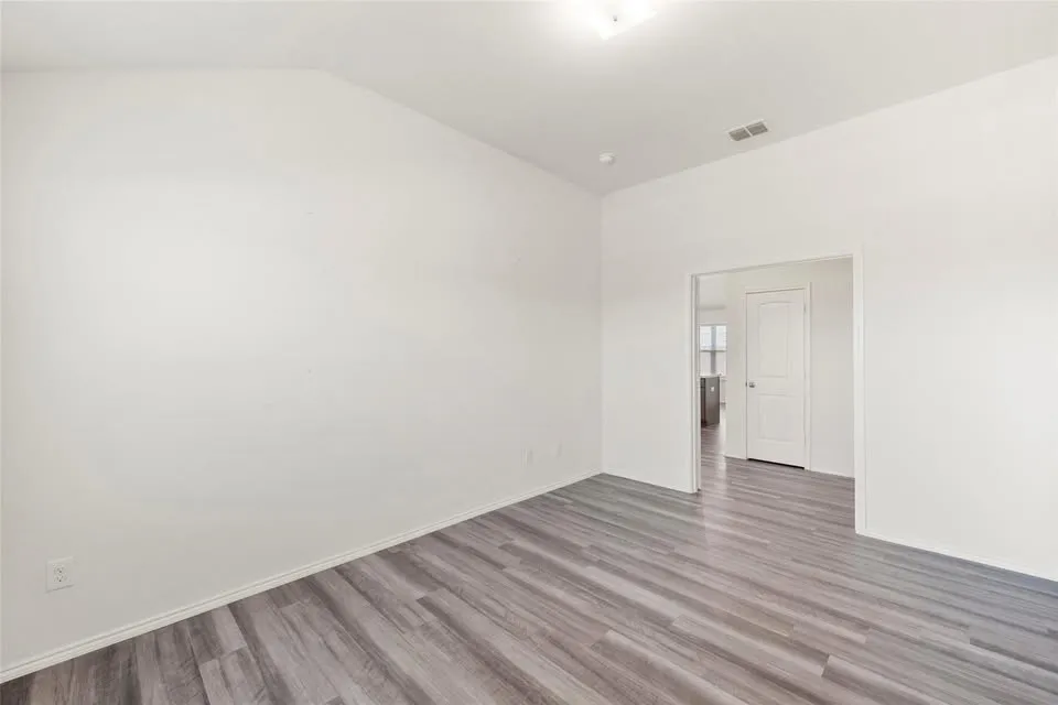 Single Family Residence For Sale in Kaufman County , 2901 Panhandle Drive, Heartland, Texas 75126, 4 Bedroom, 2 Bathroom, 2 Garage spaces, 2,009 Sqft, built in 2019, mls#21384410, Real Estate Agent in Heartland, Homes For Sale in Kaufman county, Homes For Sale in Heartland, Realtor in Heartland Texas, Real Estate Brokerage Independent Realty Texas, Luminita Cordes Realtor
