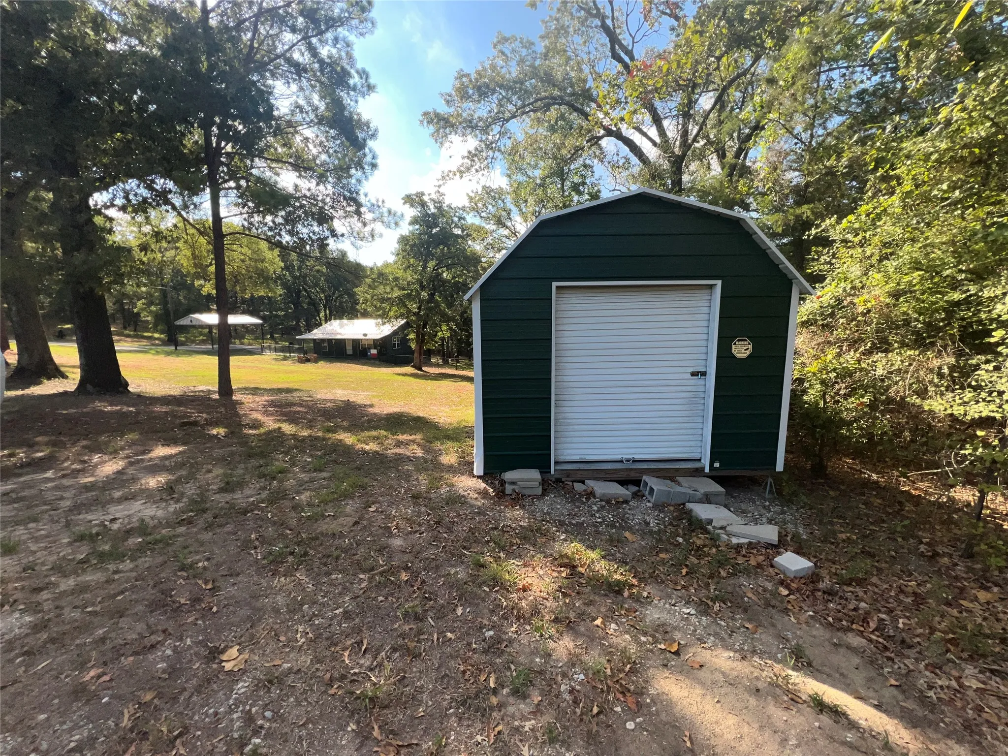 Single Family Residence For Sale in Van Zandt County , 863 Vz County Road 1213, Canton, Texas 75103, 2 Bedroom, 2 Bathroom, Garage spaces, 1,215 Sqft, built in 1959, mls#21382131, Real Estate Agent in Canton, Homes For Sale in Van Zandt county, Homes For Sale in Canton, Realtor in Canton Texas, Real Estate Brokerage Independent Realty Texas, Luminita Cordes Realtor