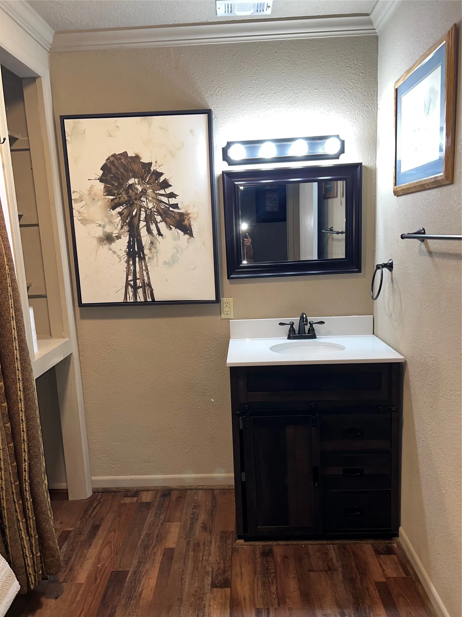 Single Family Residence For Sale in Van Zandt County , 863 Vz County Road 1213, Canton, Texas 75103, 2 Bedroom, 2 Bathroom, Garage spaces, 1,215 Sqft, built in 1959, mls#21382131, Real Estate Agent in Canton, Homes For Sale in Van Zandt county, Homes For Sale in Canton, Realtor in Canton Texas, Real Estate Brokerage Independent Realty Texas, Luminita Cordes Realtor