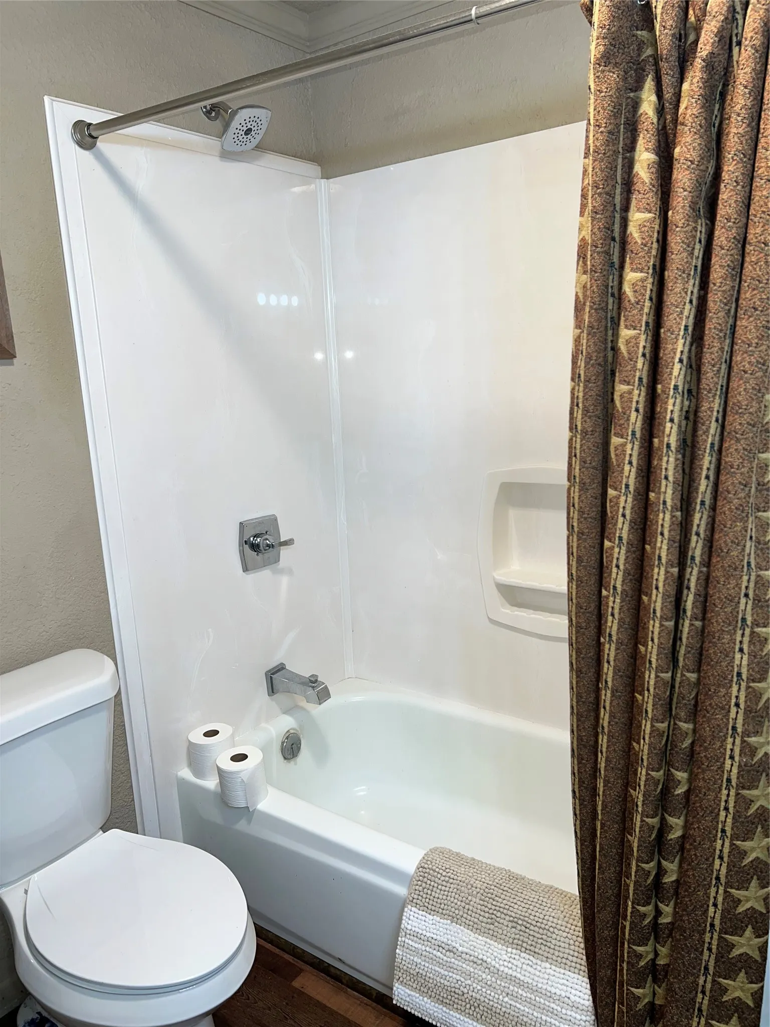 Single Family Residence For Sale in Van Zandt County , 863 Vz County Road 1213, Canton, Texas 75103, 2 Bedroom, 2 Bathroom, Garage spaces, 1,215 Sqft, built in 1959, mls#21382131, Real Estate Agent in Canton, Homes For Sale in Van Zandt county, Homes For Sale in Canton, Realtor in Canton Texas, Real Estate Brokerage Independent Realty Texas, Luminita Cordes Realtor