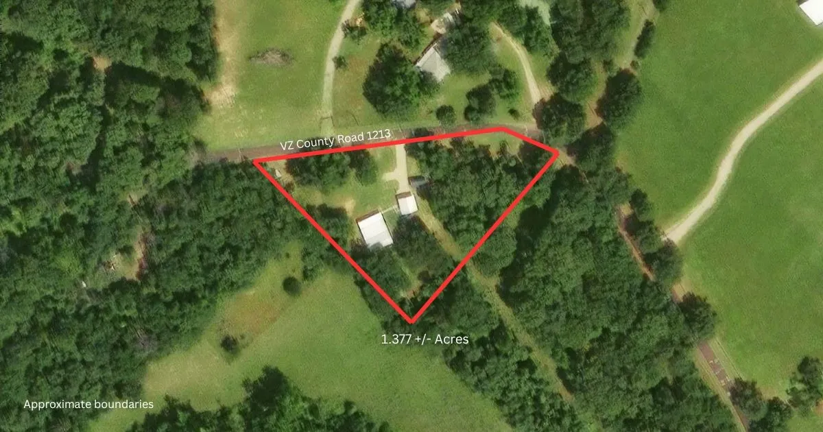 Single Family Residence For Sale in Van Zandt County , 863 Vz County Road 1213, Canton, Texas 75103, 2 Bedroom, 2 Bathroom, Garage spaces, 1,215 Sqft, built in 1959, mls#21382131, Real Estate Agent in Canton, Homes For Sale in Van Zandt county, Homes For Sale in Canton, Realtor in Canton Texas, Real Estate Brokerage Independent Realty Texas, Luminita Cordes Realtor