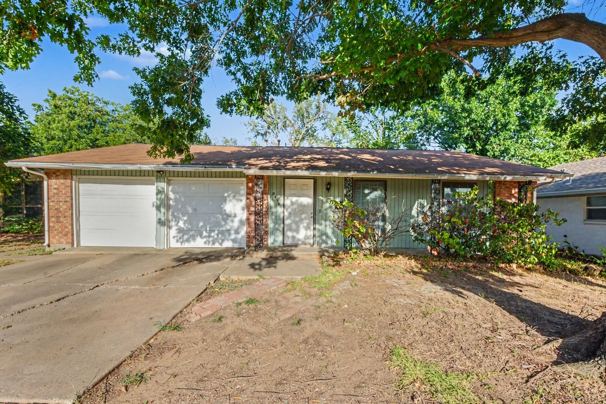 Single Family Residence For Sale in Dallas County , 3432 Whippoorwill Lane, Irving, Texas 75062, 3 Bedroom, 2 Bathroom, 2 Garage spaces, 1,251 Sqft, built in 1967, mls#21384394, Real Estate Agent in Irving, Homes For Sale in Dallas county, Homes For Sale in Irving, Realtor in Irving Texas, Real Estate Brokerage Independent Realty Texas, Luminita Cordes Realtor