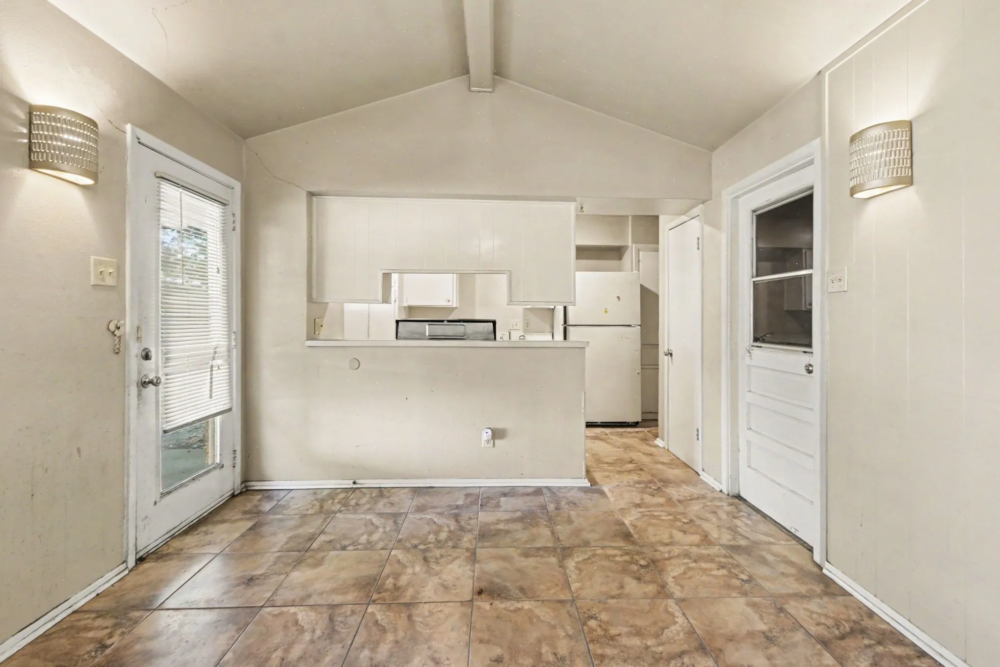 Single Family Residence For Sale in Dallas County , 3432 Whippoorwill Lane, Irving, Texas 75062, 3 Bedroom, 2 Bathroom, 2 Garage spaces, 1,251 Sqft, built in 1967, mls#21384394, Real Estate Agent in Irving, Homes For Sale in Dallas county, Homes For Sale in Irving, Realtor in Irving Texas, Real Estate Brokerage Independent Realty Texas, Luminita Cordes Realtor