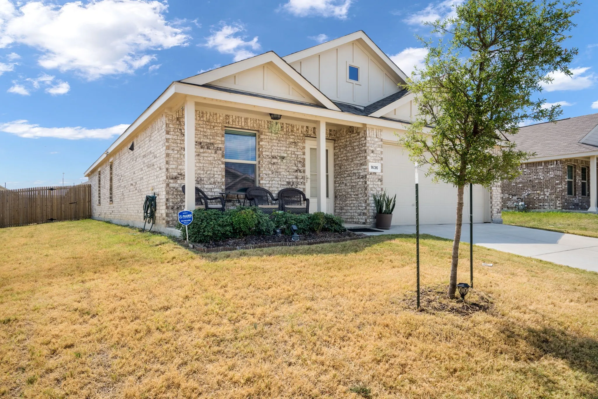 Single Family Residence For Rent in Dallas County , 1636 Bluff View Drive, Hutchins, Texas 75141, 4 Bedroom, 2 Bathroom, 2 Garage spaces, 1,712 Sqft, built in 2023, mls#21381702, Real Estate Agent in Hutchins, Homes For Rent in Dallas county, Homes For Rent in Hutchins, Realtor in Hutchins Texas, Real Estate Brokerage Independent Realty Texas, Luminita Cordes Realtor